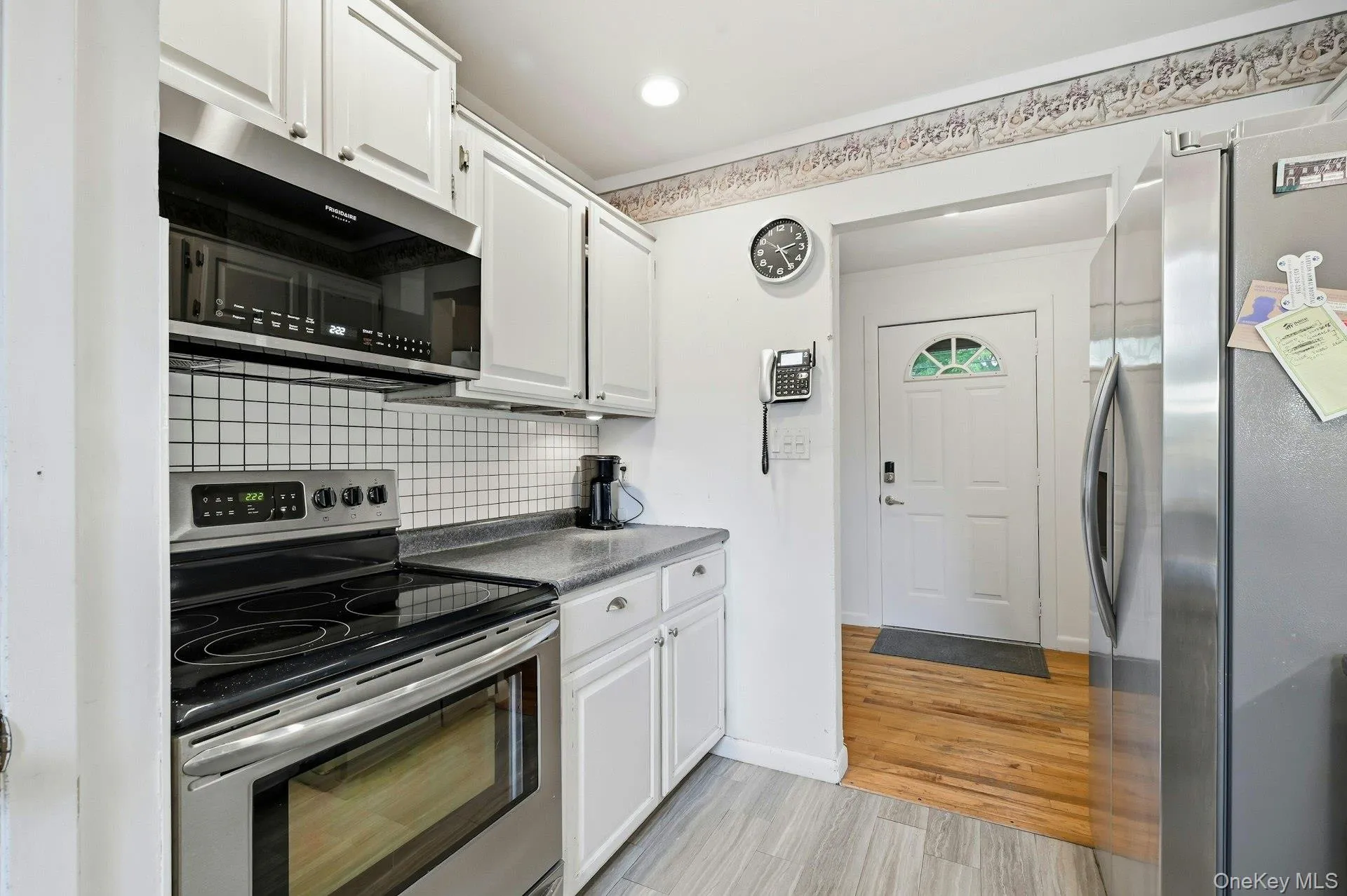 43 Tappan Avenue, Babylon, NY, 3 Bedrooms Bedrooms, 5 Rooms Rooms,1 BathroomBathrooms,Residential,For Rent,Tappan,0,1030993 43 Tappan Avenue, Babylon, NY, 3 Bedrooms Bedrooms, 5 Rooms Rooms,1 BathroomBathrooms,Residential,For Rent,Tappan,0,1030993