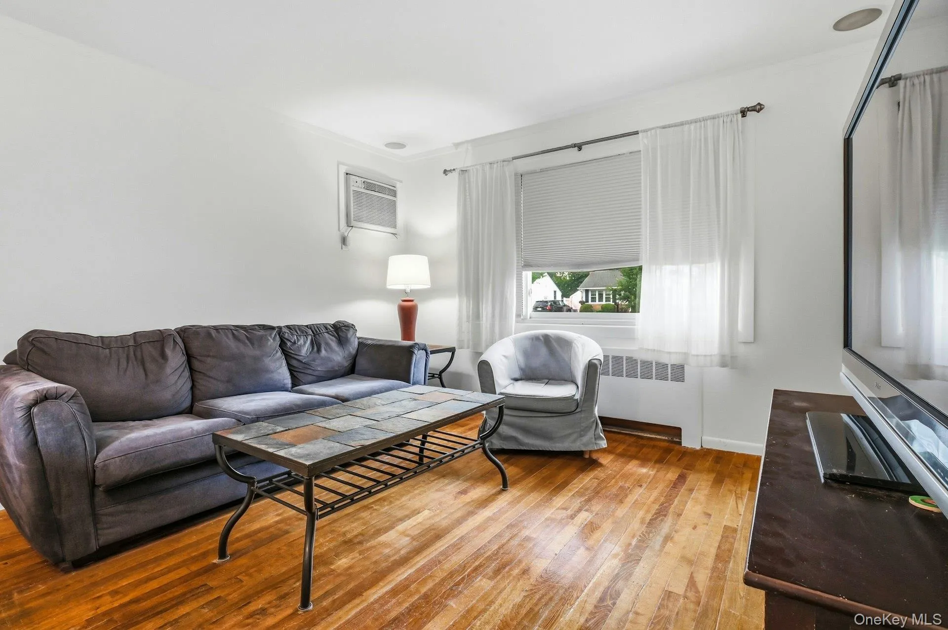 43 Tappan Avenue, Babylon, NY, 3 Bedrooms Bedrooms, 5 Rooms Rooms,1 BathroomBathrooms,Residential,For Rent,Tappan,0,1030993 43 Tappan Avenue, Babylon, NY, 3 Bedrooms Bedrooms, 5 Rooms Rooms,1 BathroomBathrooms,Residential,For Rent,Tappan,0,1030993