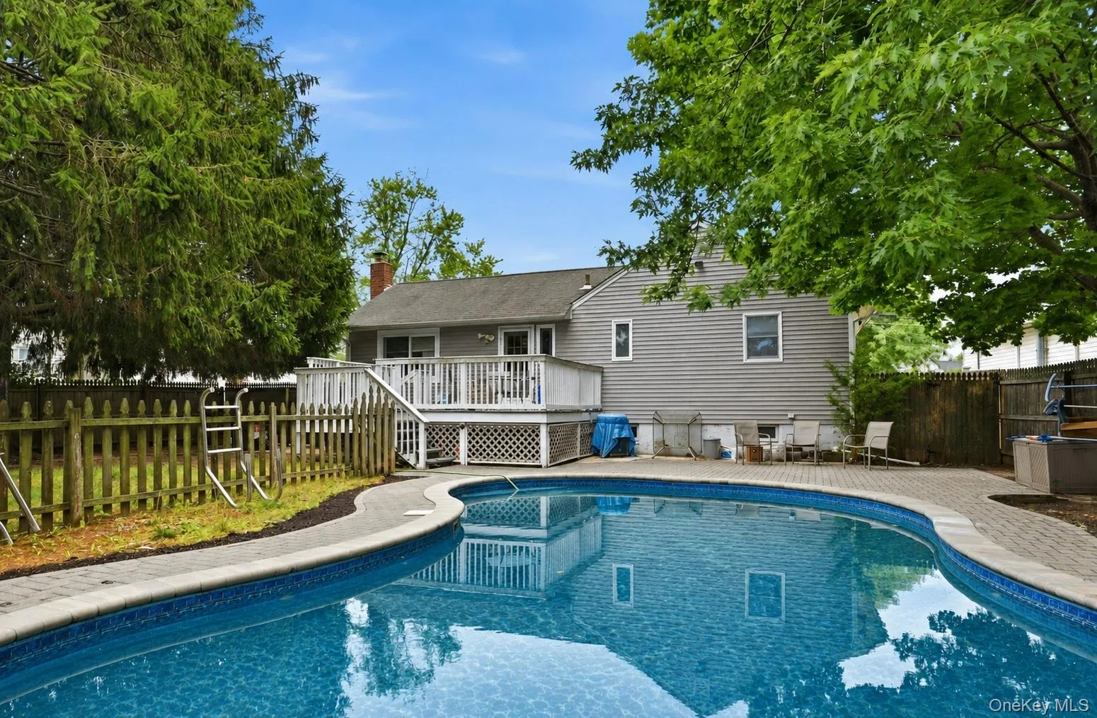 43 Tappan Avenue, Babylon, NY, 3 Bedrooms Bedrooms, 5 Rooms Rooms,1 BathroomBathrooms,Residential,For Rent,Tappan,0,1030993 43 Tappan Avenue, Babylon, NY, 3 Bedrooms Bedrooms, 5 Rooms Rooms,1 BathroomBathrooms,Residential,For Rent,Tappan,0,1030993