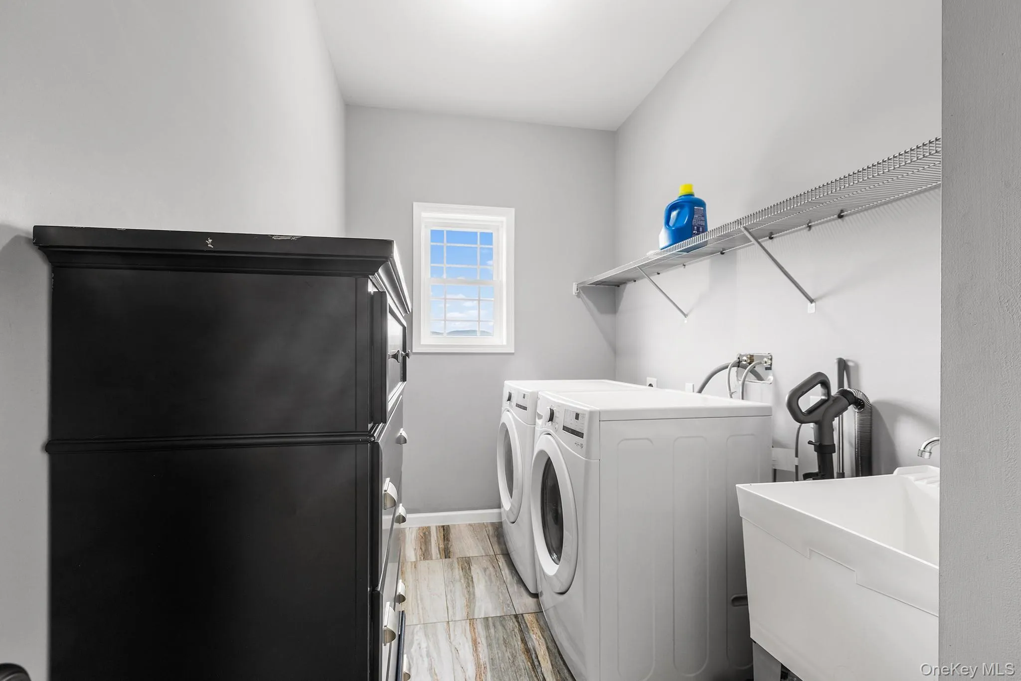 21 Meadow View Drive, Marlboro, NY, 4 Bedrooms Bedrooms, 8 Rooms Rooms,3 BathroomsBathrooms,Residential,For Rent,Meadow View,0,1030995 21 Meadow View Drive, Marlboro, NY, 4 Bedrooms Bedrooms, 8 Rooms Rooms,3 BathroomsBathrooms,Residential,For Rent,Meadow View,0,1030995