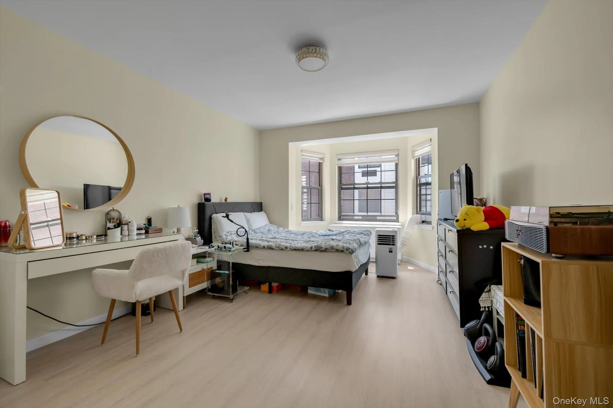 16314 71st Avenue, New York, NY, 3 Bedrooms Bedrooms, 6 Rooms Rooms,2 BathroomsBathrooms,Residential,For Rent,71st,0,1031000 16314 71st Avenue, New York, NY, 3 Bedrooms Bedrooms, 6 Rooms Rooms,2 BathroomsBathrooms,Residential,For Rent,71st,0,1031000