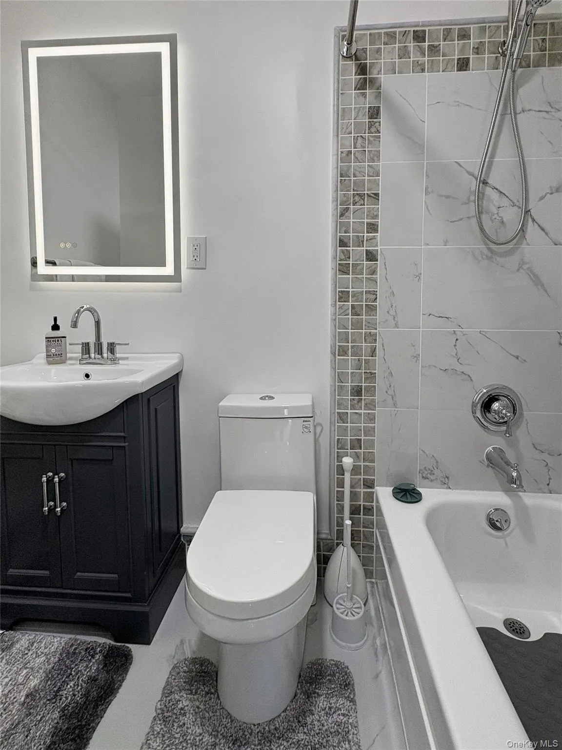 94 Massapequa Avenue, Oyster Bay, NY, 4 Bedrooms Bedrooms, 11 Rooms Rooms,3 BathroomsBathrooms,Residential,For Rent,Massapequa,0,1031001 94 Massapequa Avenue, Oyster Bay, NY, 4 Bedrooms Bedrooms, 11 Rooms Rooms,3 BathroomsBathrooms,Residential,For Rent,Massapequa,0,1031001