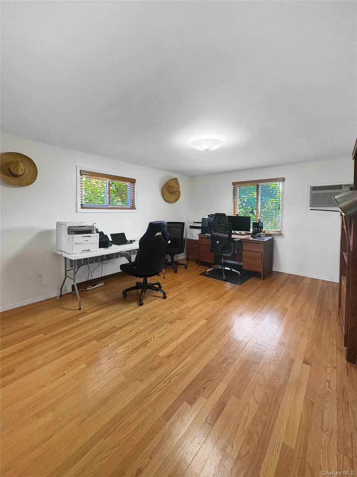 94 Massapequa Avenue, Oyster Bay, NY, 4 Bedrooms Bedrooms, 11 Rooms Rooms,3 BathroomsBathrooms,Residential,For Rent,Massapequa,0,1031001 94 Massapequa Avenue, Oyster Bay, NY, 4 Bedrooms Bedrooms, 11 Rooms Rooms,3 BathroomsBathrooms,Residential,For Rent,Massapequa,0,1031001