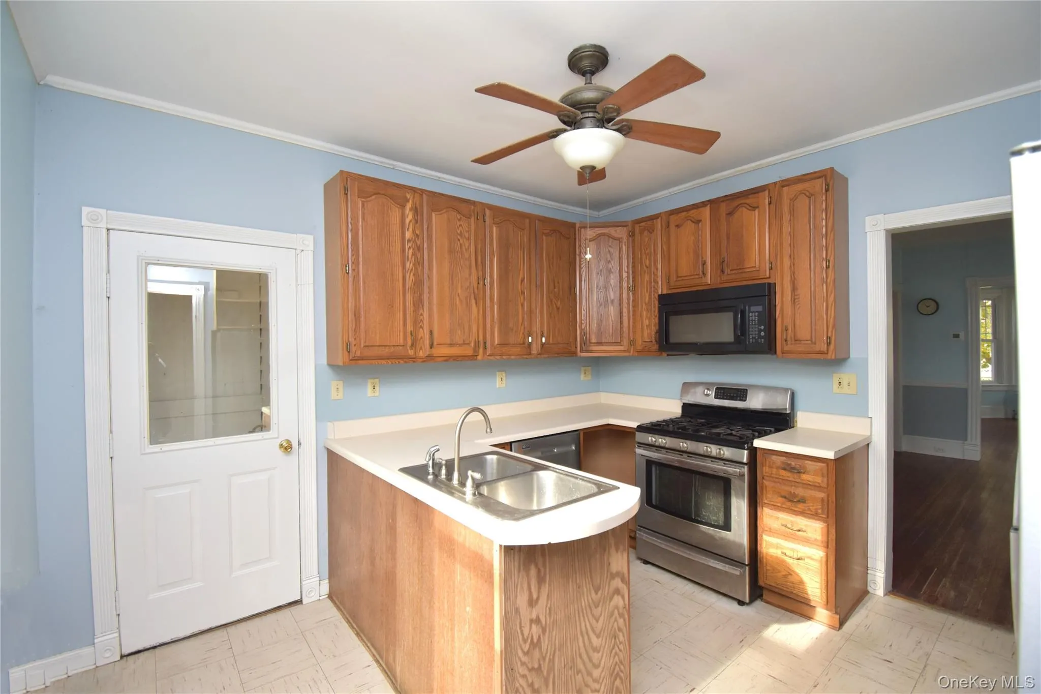 79 Rombout Avenue, Beacon, NY, 4 Bedrooms Bedrooms, 10 Rooms Rooms,2 BathroomsBathrooms,Residential Lease,For Rent,Rombout,0,1031005 79 Rombout Avenue, Beacon, NY, 4 Bedrooms Bedrooms, 10 Rooms Rooms,2 BathroomsBathrooms,Residential Lease,For Rent,Rombout,0,1031005