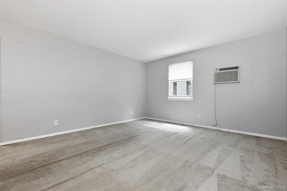 82-75 Langdale Street, New York, NY, 2 Bedrooms Bedrooms, 4 Rooms Rooms,1 BathroomBathrooms,Residential,For Rent,Langdale,0,1031006 82-75 Langdale Street, New York, NY, 2 Bedrooms Bedrooms, 4 Rooms Rooms,1 BathroomBathrooms,Residential,For Rent,Langdale,0,1031006