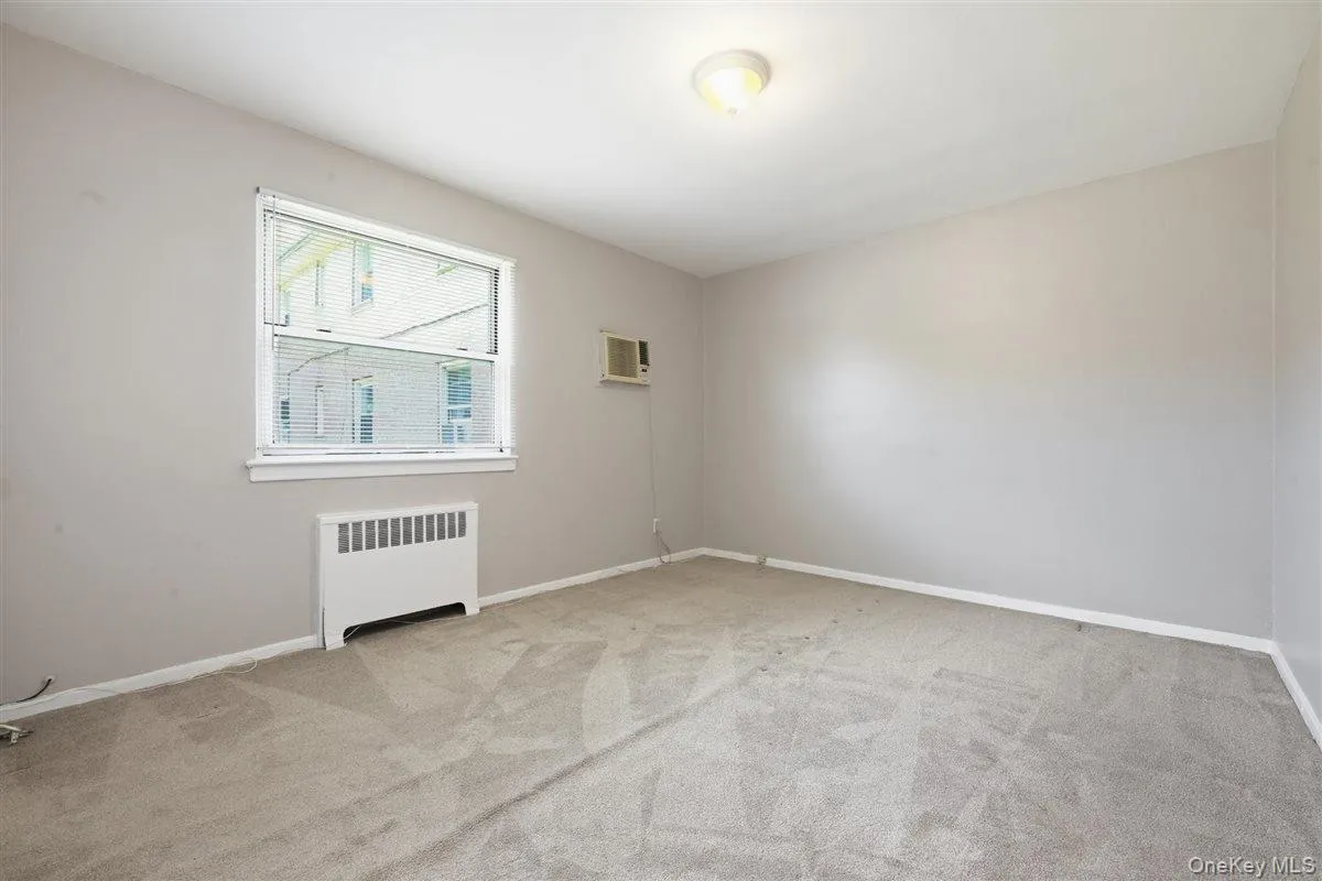 82-75 Langdale Street, New York, NY, 2 Bedrooms Bedrooms, 4 Rooms Rooms,1 BathroomBathrooms,Residential,For Rent,Langdale,0,1031006 82-75 Langdale Street, New York, NY, 2 Bedrooms Bedrooms, 4 Rooms Rooms,1 BathroomBathrooms,Residential,For Rent,Langdale,0,1031006