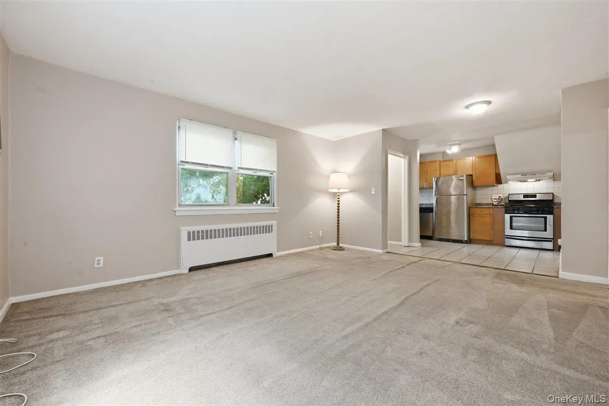 82-75 Langdale Street, New York, NY, 2 Bedrooms Bedrooms, 4 Rooms Rooms,1 BathroomBathrooms,Residential,For Rent,Langdale,0,1031006 82-75 Langdale Street, New York, NY, 2 Bedrooms Bedrooms, 4 Rooms Rooms,1 BathroomBathrooms,Residential,For Rent,Langdale,0,1031006