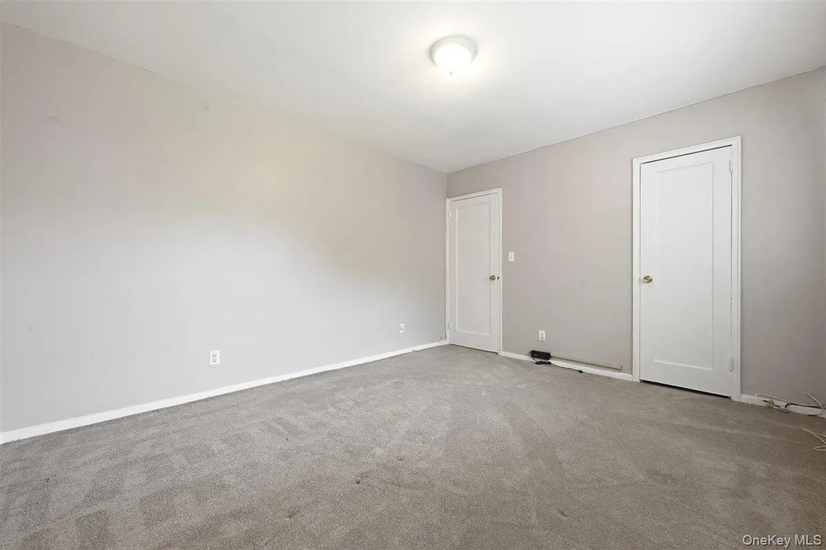 82-75 Langdale Street, New York, NY, 2 Bedrooms Bedrooms, 4 Rooms Rooms,1 BathroomBathrooms,Residential,For Rent,Langdale,0,1031006 82-75 Langdale Street, New York, NY, 2 Bedrooms Bedrooms, 4 Rooms Rooms,1 BathroomBathrooms,Residential,For Rent,Langdale,0,1031006