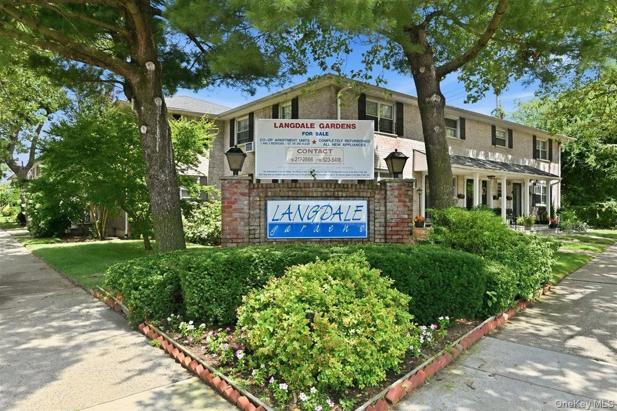 82-75 Langdale Street, New York, NY, 2 Bedrooms Bedrooms, 4 Rooms Rooms,1 BathroomBathrooms,Residential,For Rent,Langdale,0,1031006 82-75 Langdale Street, New York, NY, 2 Bedrooms Bedrooms, 4 Rooms Rooms,1 BathroomBathrooms,Residential,For Rent,Langdale,0,1031006