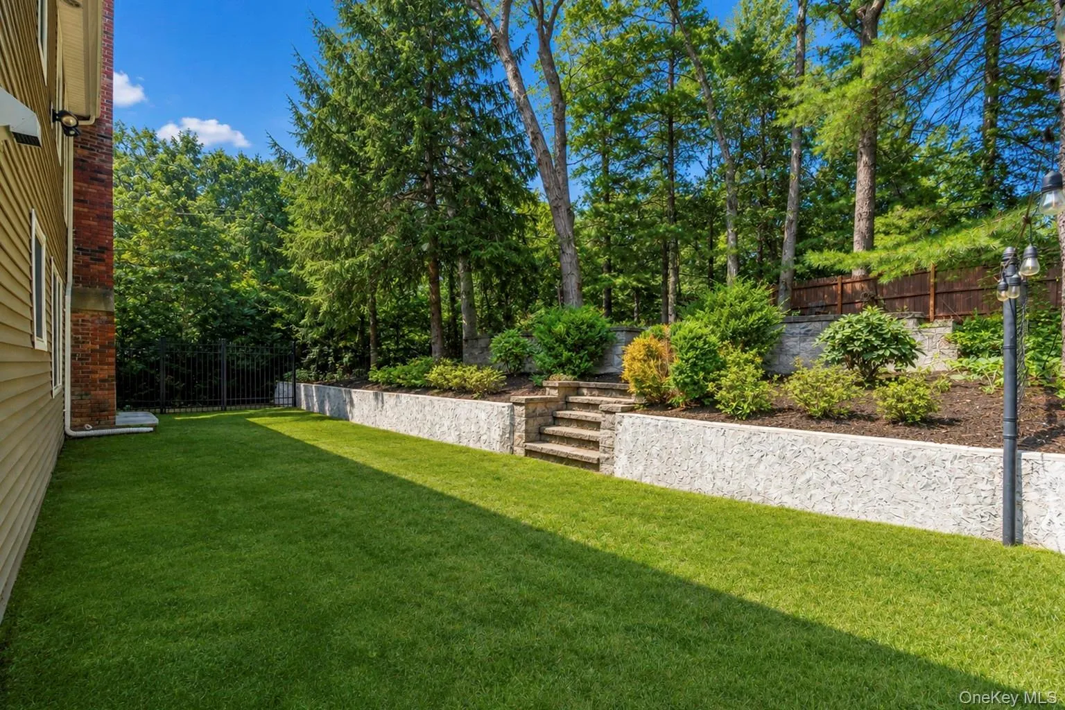 79 Oakside Road, Smithtown, NY, 4 Bedrooms Bedrooms, 8 Rooms Rooms,3 BathroomsBathrooms,Residential,For Rent,Oakside,0,1031008 79 Oakside Road, Smithtown, NY, 4 Bedrooms Bedrooms, 8 Rooms Rooms,3 BathroomsBathrooms,Residential,For Rent,Oakside,0,1031008