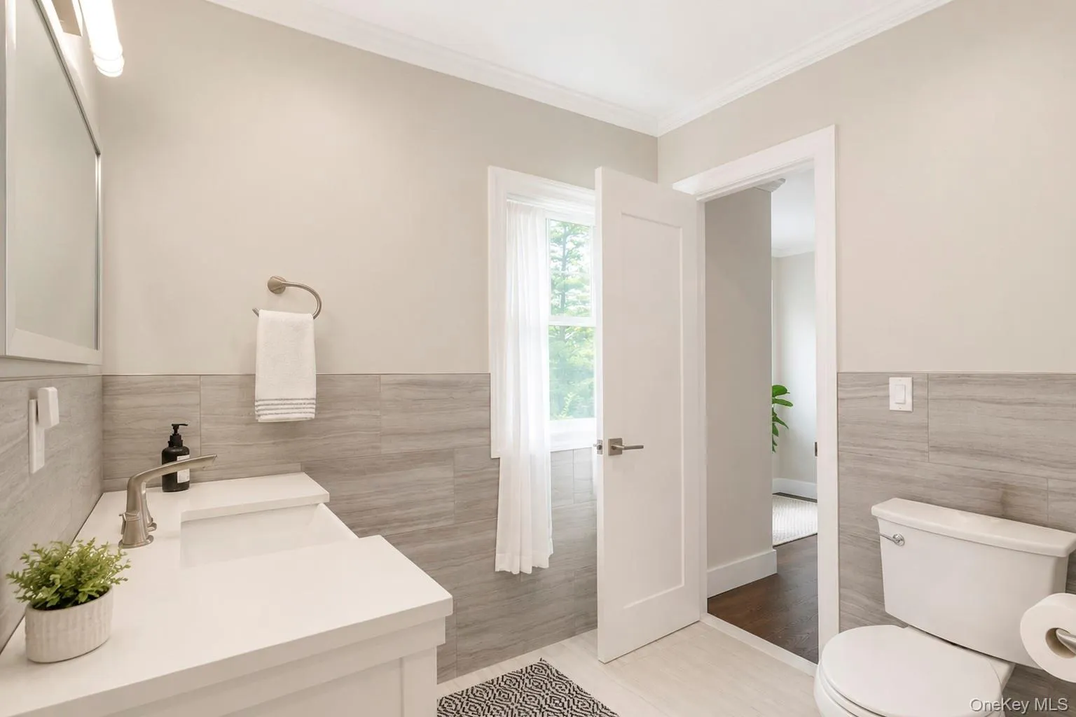 79 Oakside Road, Smithtown, NY, 4 Bedrooms Bedrooms, 8 Rooms Rooms,3 BathroomsBathrooms,Residential,For Rent,Oakside,0,1031008 79 Oakside Road, Smithtown, NY, 4 Bedrooms Bedrooms, 8 Rooms Rooms,3 BathroomsBathrooms,Residential,For Rent,Oakside,0,1031008