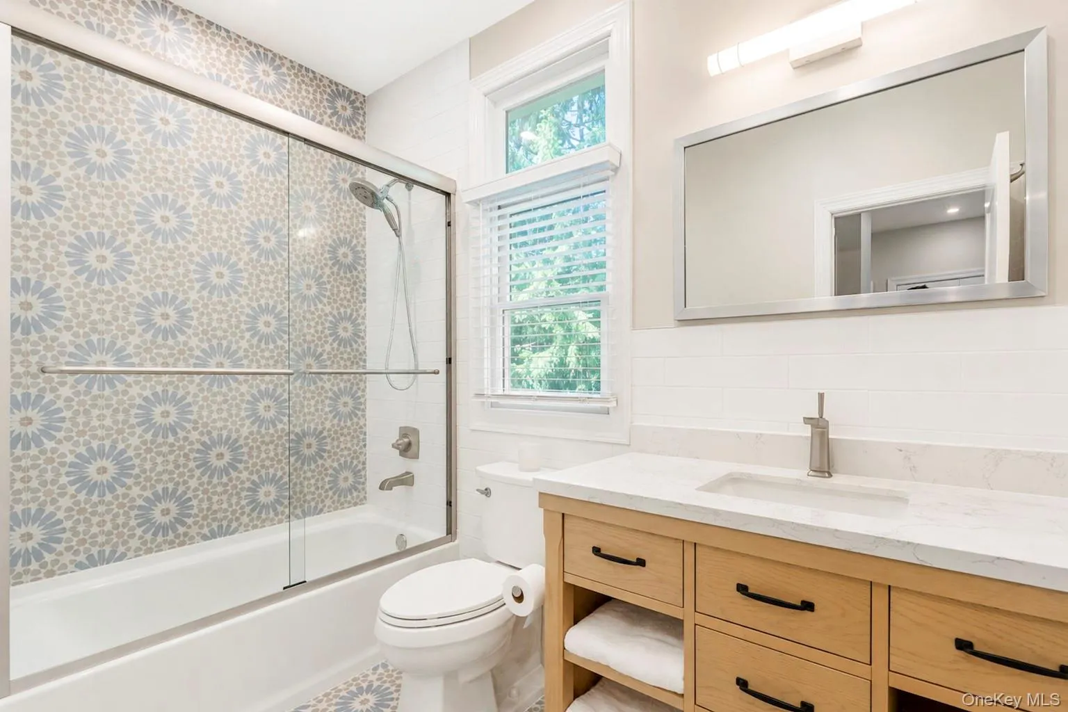 79 Oakside Road, Smithtown, NY, 4 Bedrooms Bedrooms, 8 Rooms Rooms,3 BathroomsBathrooms,Residential,For Rent,Oakside,0,1031008 79 Oakside Road, Smithtown, NY, 4 Bedrooms Bedrooms, 8 Rooms Rooms,3 BathroomsBathrooms,Residential,For Rent,Oakside,0,1031008