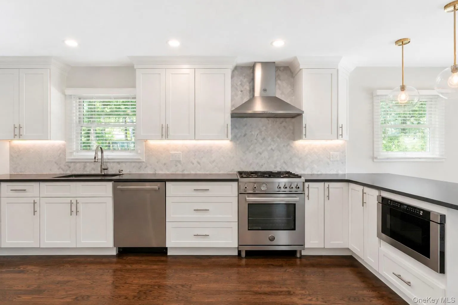 79 Oakside Road, Smithtown, NY, 4 Bedrooms Bedrooms, 8 Rooms Rooms,3 BathroomsBathrooms,Residential,For Rent,Oakside,0,1031008 79 Oakside Road, Smithtown, NY, 4 Bedrooms Bedrooms, 8 Rooms Rooms,3 BathroomsBathrooms,Residential,For Rent,Oakside,0,1031008