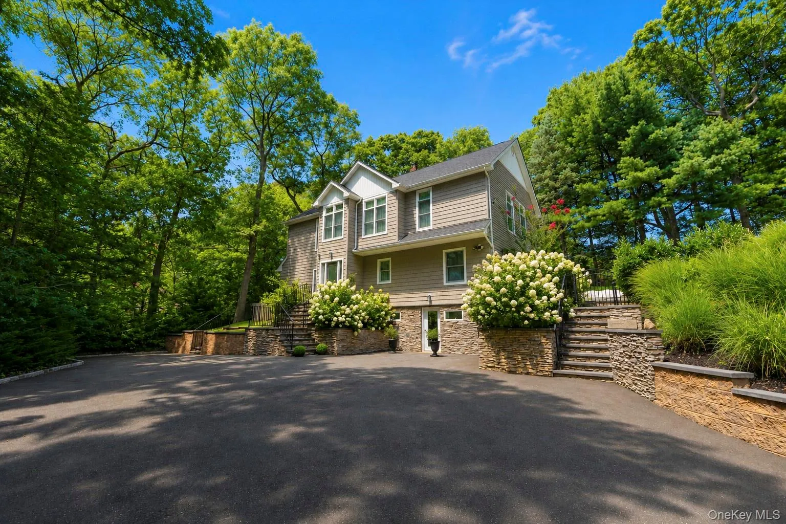 79 Oakside Road, Smithtown, NY, 4 Bedrooms Bedrooms, 8 Rooms Rooms,3 BathroomsBathrooms,Residential,For Rent,Oakside,0,1031008 79 Oakside Road, Smithtown, NY, 4 Bedrooms Bedrooms, 8 Rooms Rooms,3 BathroomsBathrooms,Residential,For Rent,Oakside,0,1031008