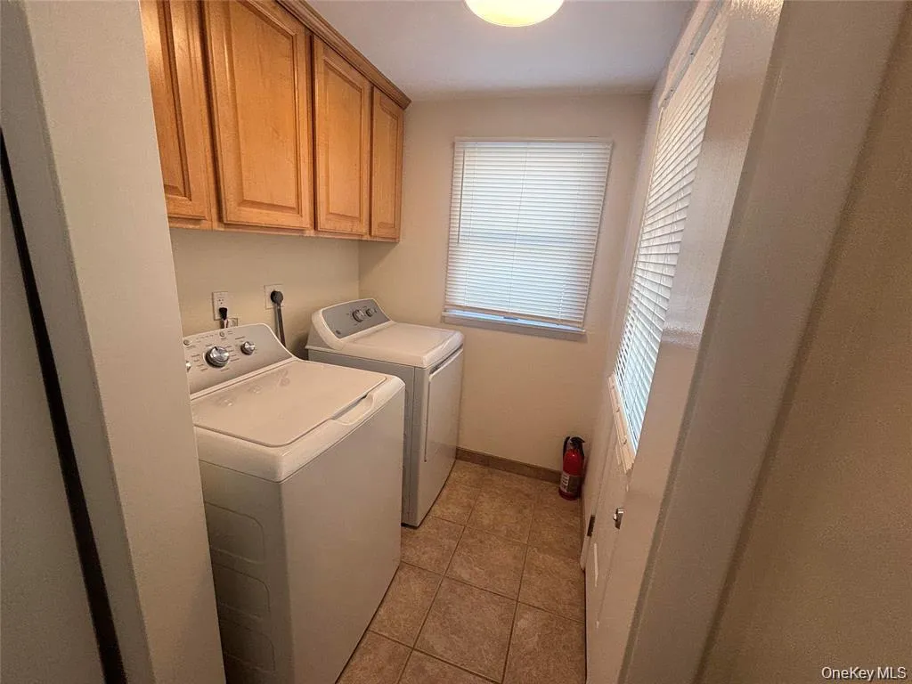 215 Lakewood Street, Brookhaven, NY, 3 Bedrooms Bedrooms, 5 Rooms Rooms,1 BathroomBathrooms,Residential Lease,For Rent,Lakewood,0,1031012 215 Lakewood Street, Brookhaven, NY, 3 Bedrooms Bedrooms, 5 Rooms Rooms,1 BathroomBathrooms,Residential Lease,For Rent,Lakewood,0,1031012