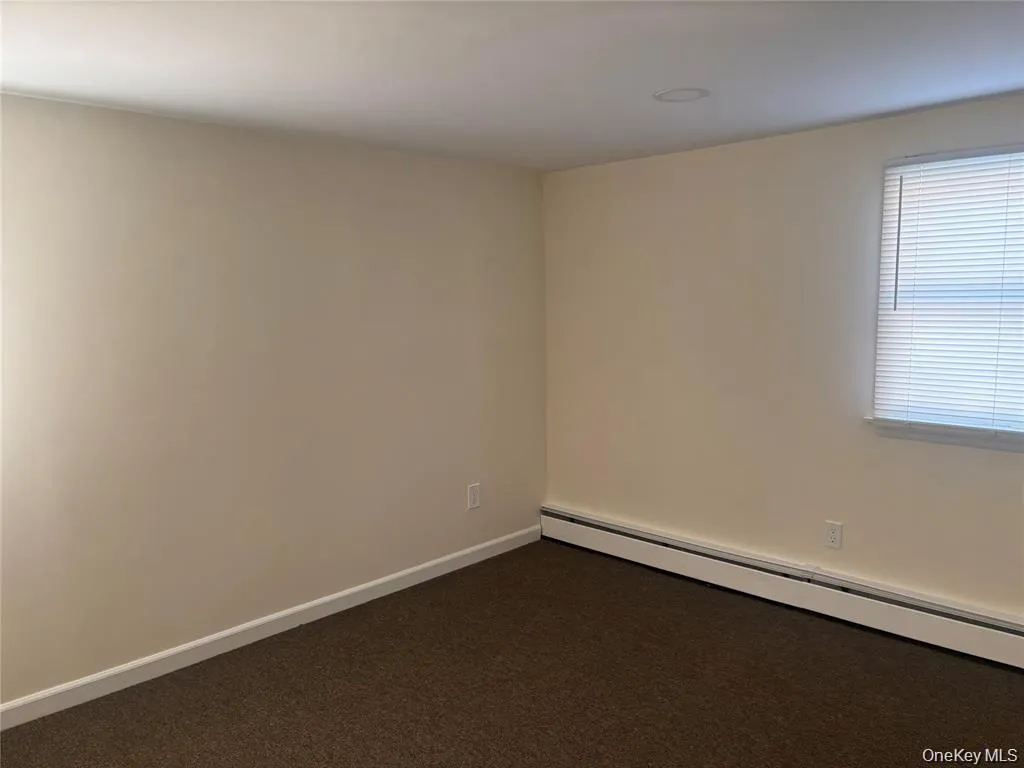 215 Lakewood Street, Brookhaven, NY, 3 Bedrooms Bedrooms, 5 Rooms Rooms,1 BathroomBathrooms,Residential Lease,For Rent,Lakewood,0,1031012 215 Lakewood Street, Brookhaven, NY, 3 Bedrooms Bedrooms, 5 Rooms Rooms,1 BathroomBathrooms,Residential Lease,For Rent,Lakewood,0,1031012