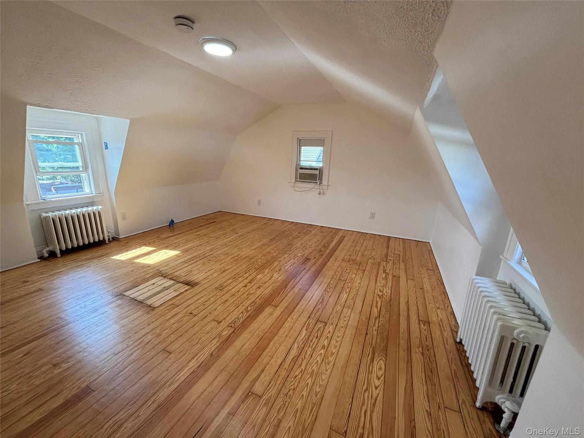 2 Alexander Place, Yonkers, NY, 1 Bedroom Bedrooms, 5 Rooms Rooms,1 BathroomBathrooms,Residential Lease,For Rent,Alexander,0,1031017 2 Alexander Place, Yonkers, NY, 1 Bedroom Bedrooms, 5 Rooms Rooms,1 BathroomBathrooms,Residential Lease,For Rent,Alexander,0,1031017