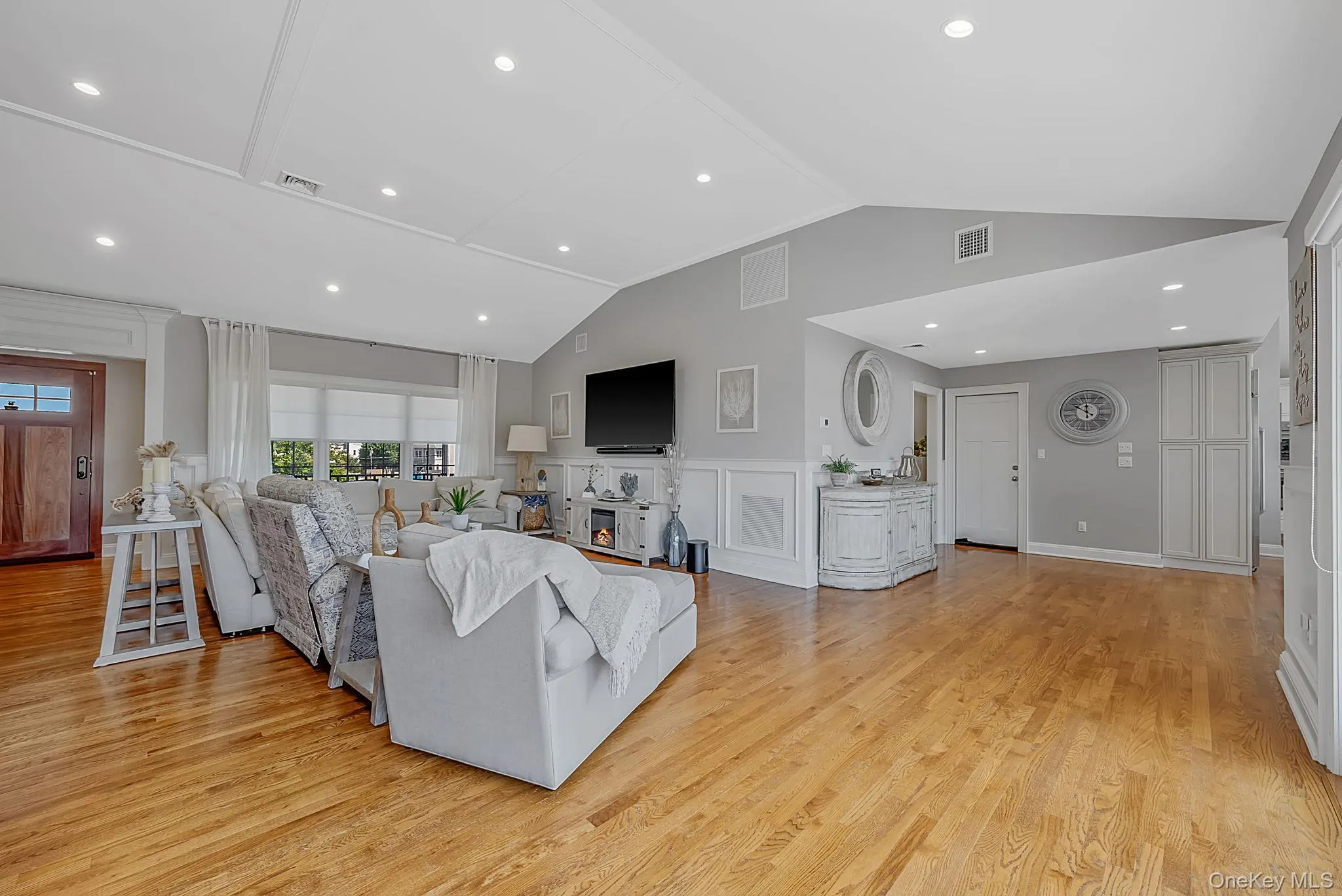 10 Raeburn Court, Babylon, NY, 4 Bedrooms Bedrooms, 9 Rooms Rooms,4 BathroomsBathrooms,Residential,For Rent,Raeburn,0,1031023 10 Raeburn Court, Babylon, NY, 4 Bedrooms Bedrooms, 9 Rooms Rooms,4 BathroomsBathrooms,Residential,For Rent,Raeburn,0,1031023
