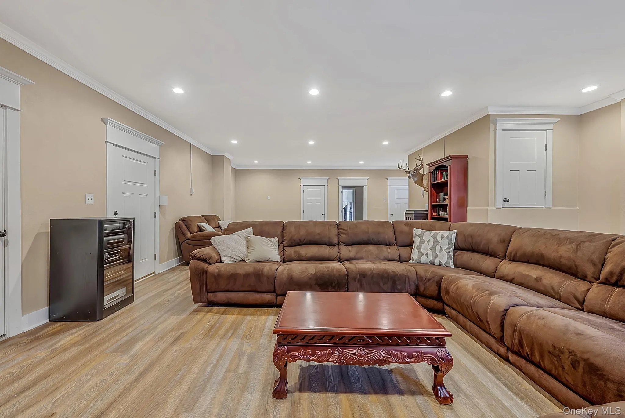 10 Raeburn Court, Babylon, NY, 4 Bedrooms Bedrooms, 9 Rooms Rooms,4 BathroomsBathrooms,Residential,For Rent,Raeburn,0,1031023 10 Raeburn Court, Babylon, NY, 4 Bedrooms Bedrooms, 9 Rooms Rooms,4 BathroomsBathrooms,Residential,For Rent,Raeburn,0,1031023