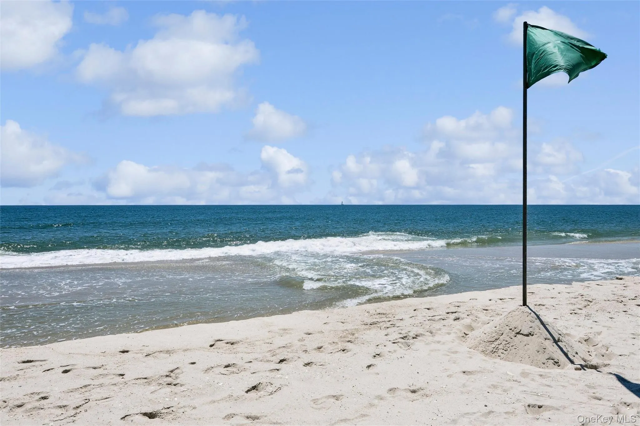 253 dune, Southampton, NY, 1 Bedroom Bedrooms, 6 Rooms Rooms,1 BathroomBathrooms,Residential Lease,For Rent,dune,0,1031029 253 dune, Southampton, NY, 1 Bedroom Bedrooms, 6 Rooms Rooms,1 BathroomBathrooms,Residential Lease,For Rent,dune,0,1031029