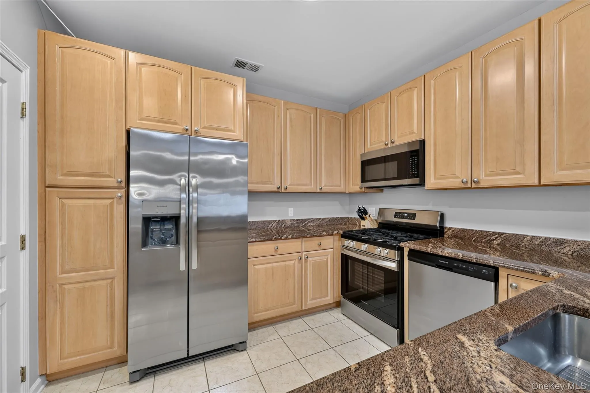 24 De Baun Avenue, Ramapo, NY, 2 Bedrooms Bedrooms, 6 Rooms Rooms,2 BathroomsBathrooms,Residential,For Rent,De Baun,0,1031031 24 De Baun Avenue, Ramapo, NY, 2 Bedrooms Bedrooms, 6 Rooms Rooms,2 BathroomsBathrooms,Residential,For Rent,De Baun,0,1031031