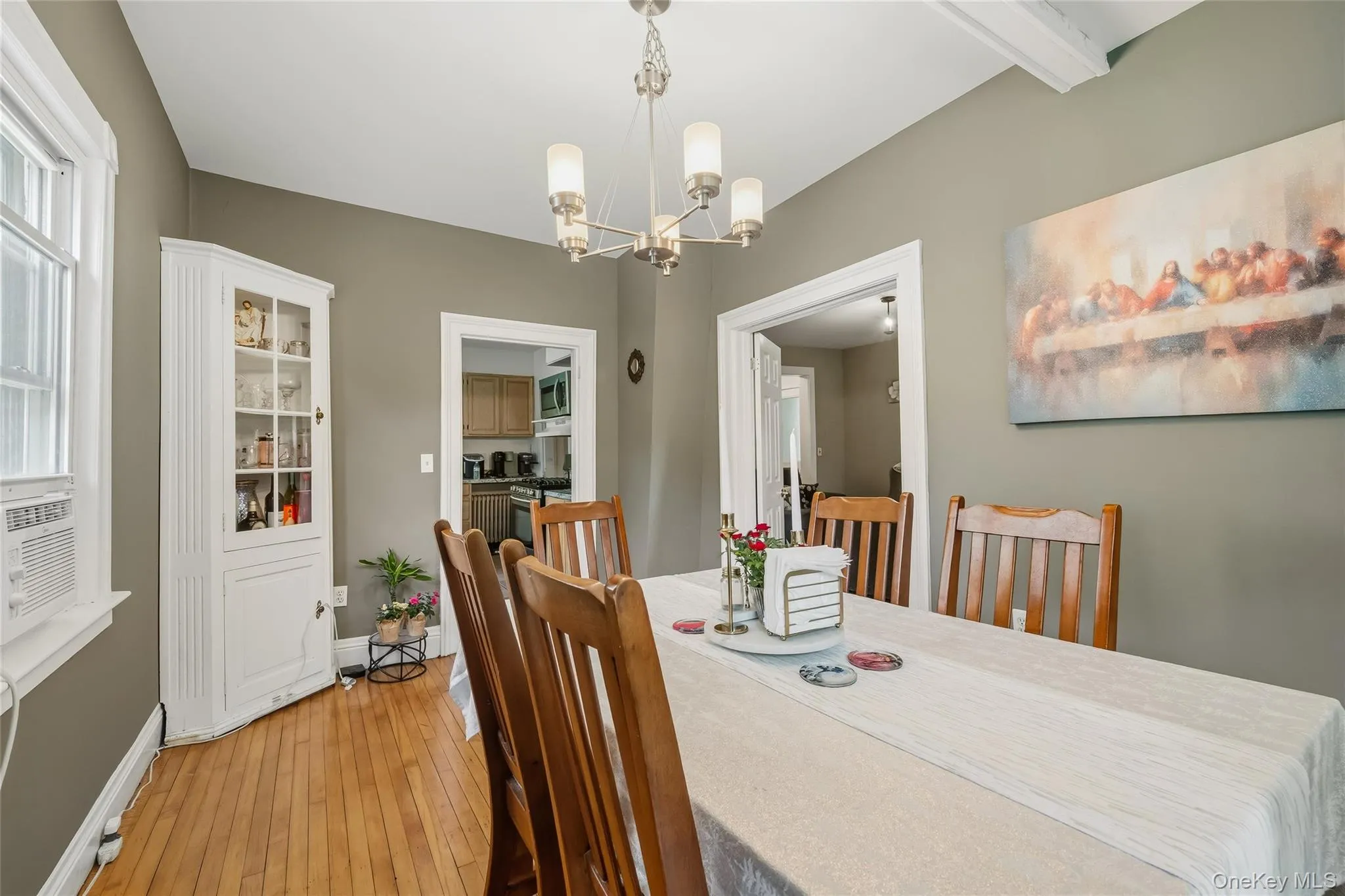 10 Park Avenue, Woodbury, NY, 3 Bedrooms Bedrooms, 6 Rooms Rooms,2 BathroomsBathrooms,Residential,For Rent,Park,0,1031034 10 Park Avenue, Woodbury, NY, 3 Bedrooms Bedrooms, 6 Rooms Rooms,2 BathroomsBathrooms,Residential,For Rent,Park,0,1031034