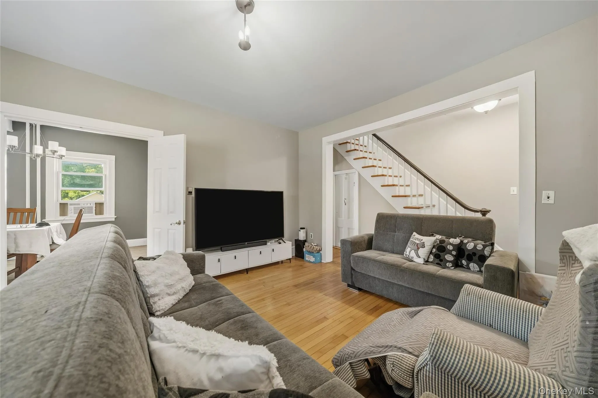 10 Park Avenue, Woodbury, NY, 3 Bedrooms Bedrooms, 6 Rooms Rooms,2 BathroomsBathrooms,Residential,For Rent,Park,0,1031034 10 Park Avenue, Woodbury, NY, 3 Bedrooms Bedrooms, 6 Rooms Rooms,2 BathroomsBathrooms,Residential,For Rent,Park,0,1031034