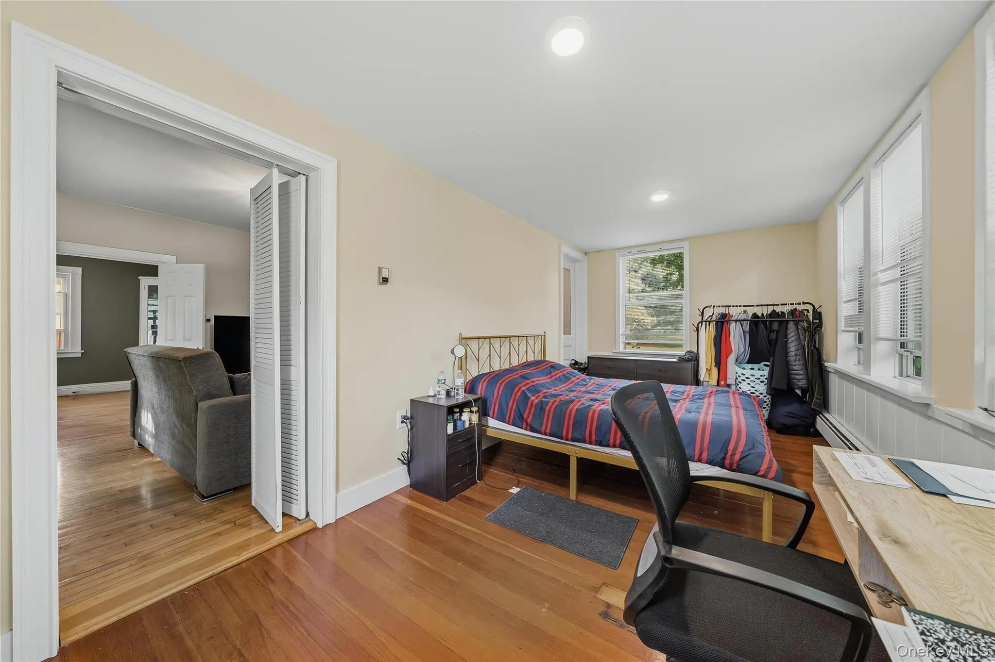 10 Park Avenue, Woodbury, NY, 3 Bedrooms Bedrooms, 6 Rooms Rooms,2 BathroomsBathrooms,Residential,For Rent,Park,0,1031034 10 Park Avenue, Woodbury, NY, 3 Bedrooms Bedrooms, 6 Rooms Rooms,2 BathroomsBathrooms,Residential,For Rent,Park,0,1031034