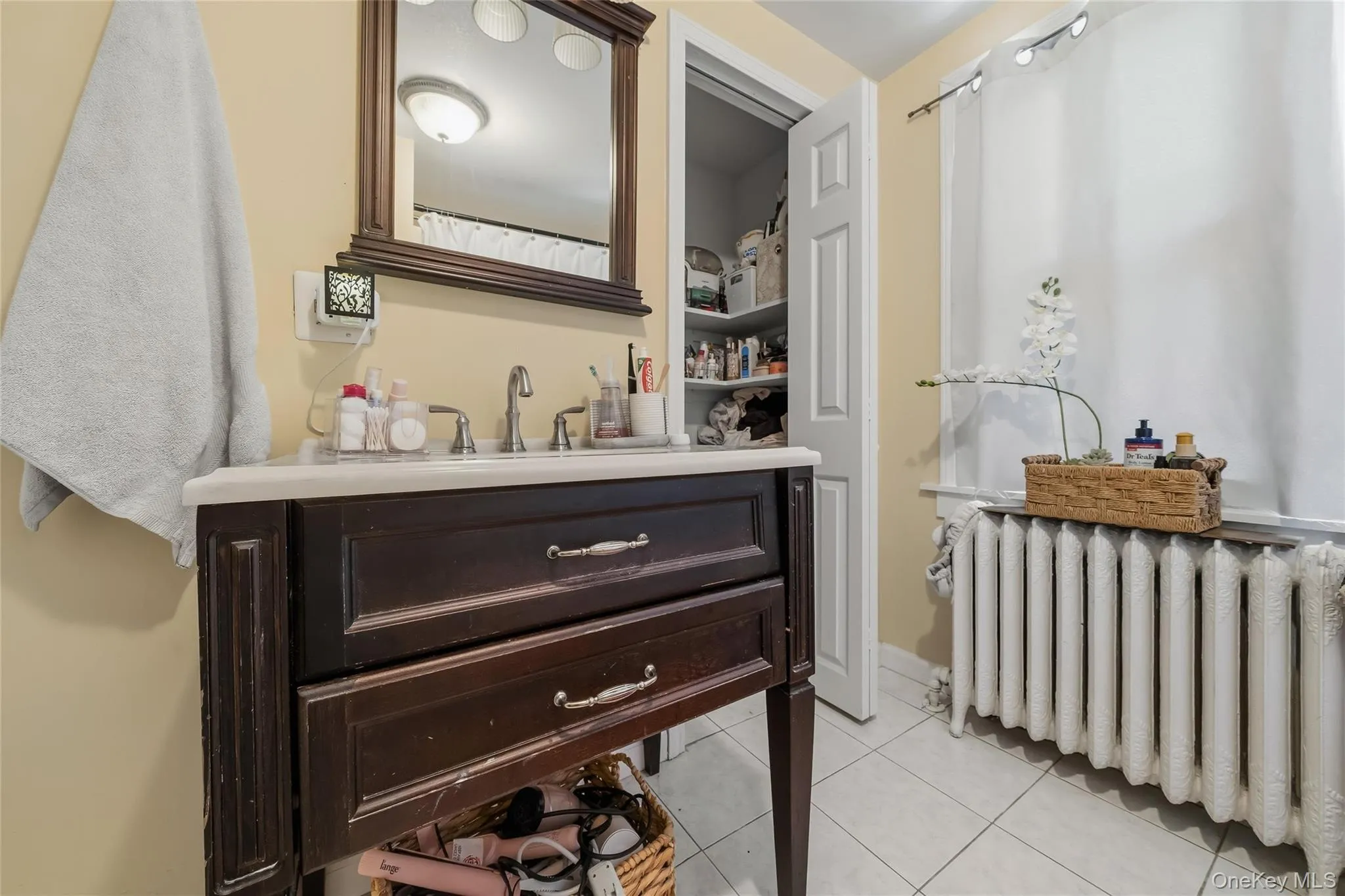 10 Park Avenue, Woodbury, NY, 3 Bedrooms Bedrooms, 6 Rooms Rooms,2 BathroomsBathrooms,Residential,For Rent,Park,0,1031034 10 Park Avenue, Woodbury, NY, 3 Bedrooms Bedrooms, 6 Rooms Rooms,2 BathroomsBathrooms,Residential,For Rent,Park,0,1031034