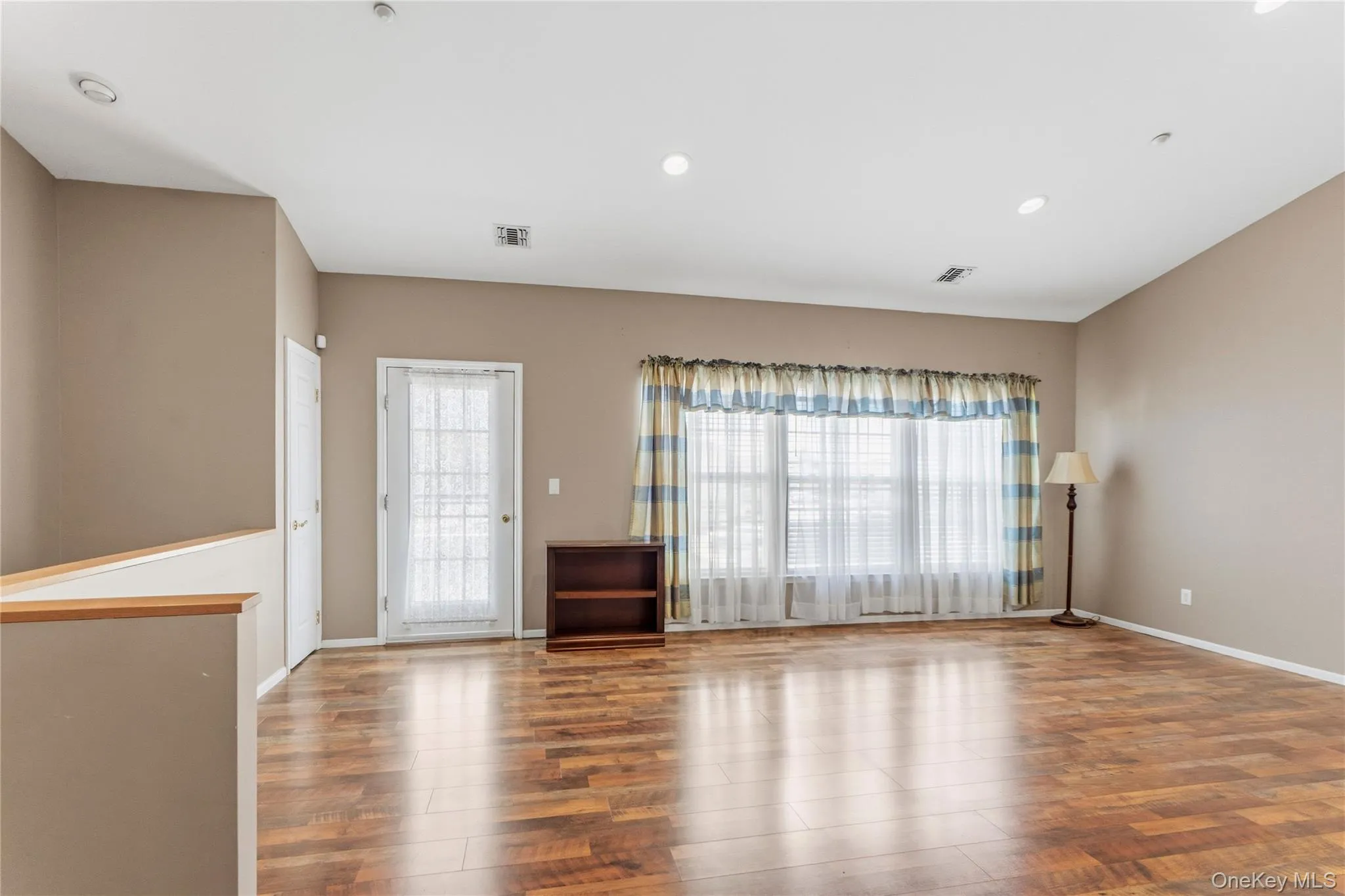 406 Narragansett Villas Drive, Babylon, NY, 2 Bedrooms Bedrooms, 5 Rooms Rooms,2 BathroomsBathrooms,Residential,For Rent,Narragansett Villas,0,1031042 406 Narragansett Villas Drive, Babylon, NY, 2 Bedrooms Bedrooms, 5 Rooms Rooms,2 BathroomsBathrooms,Residential,For Rent,Narragansett Villas,0,1031042