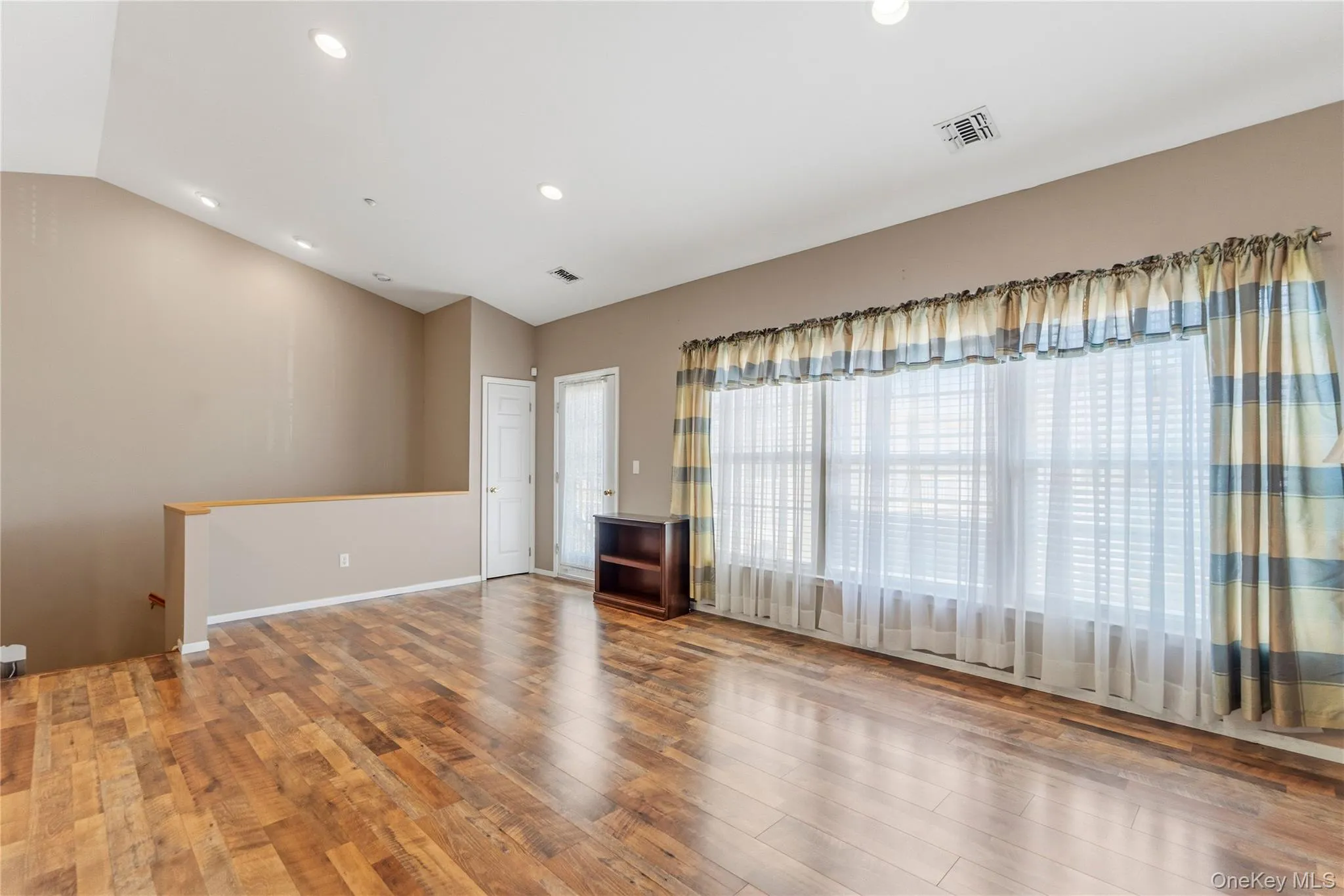 406 Narragansett Villas Drive, Babylon, NY, 2 Bedrooms Bedrooms, 5 Rooms Rooms,2 BathroomsBathrooms,Residential,For Rent,Narragansett Villas,0,1031042 406 Narragansett Villas Drive, Babylon, NY, 2 Bedrooms Bedrooms, 5 Rooms Rooms,2 BathroomsBathrooms,Residential,For Rent,Narragansett Villas,0,1031042