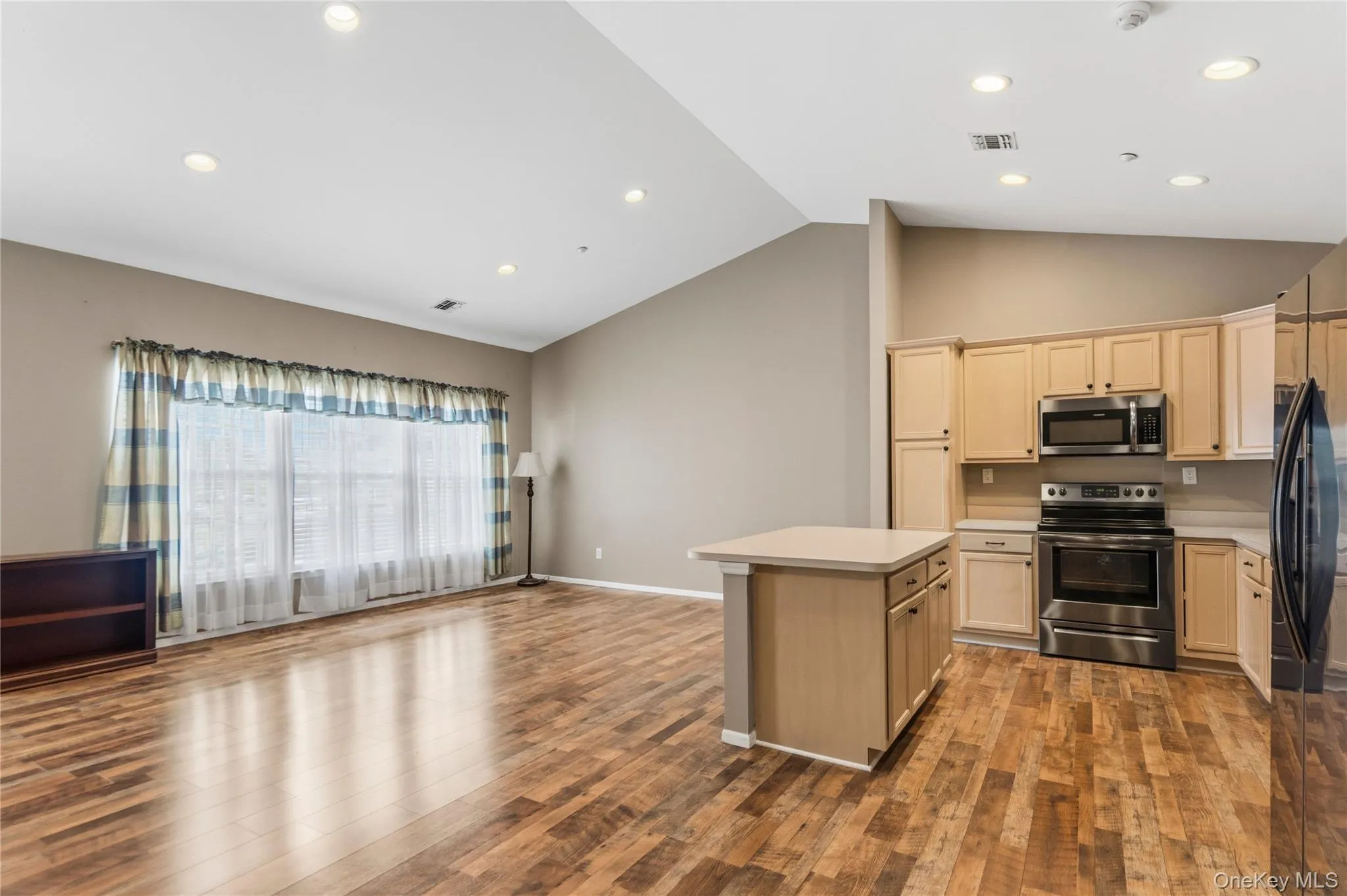 406 Narragansett Villas Drive, Babylon, NY, 2 Bedrooms Bedrooms, 5 Rooms Rooms,2 BathroomsBathrooms,Residential,For Rent,Narragansett Villas,0,1031042 406 Narragansett Villas Drive, Babylon, NY, 2 Bedrooms Bedrooms, 5 Rooms Rooms,2 BathroomsBathrooms,Residential,For Rent,Narragansett Villas,0,1031042