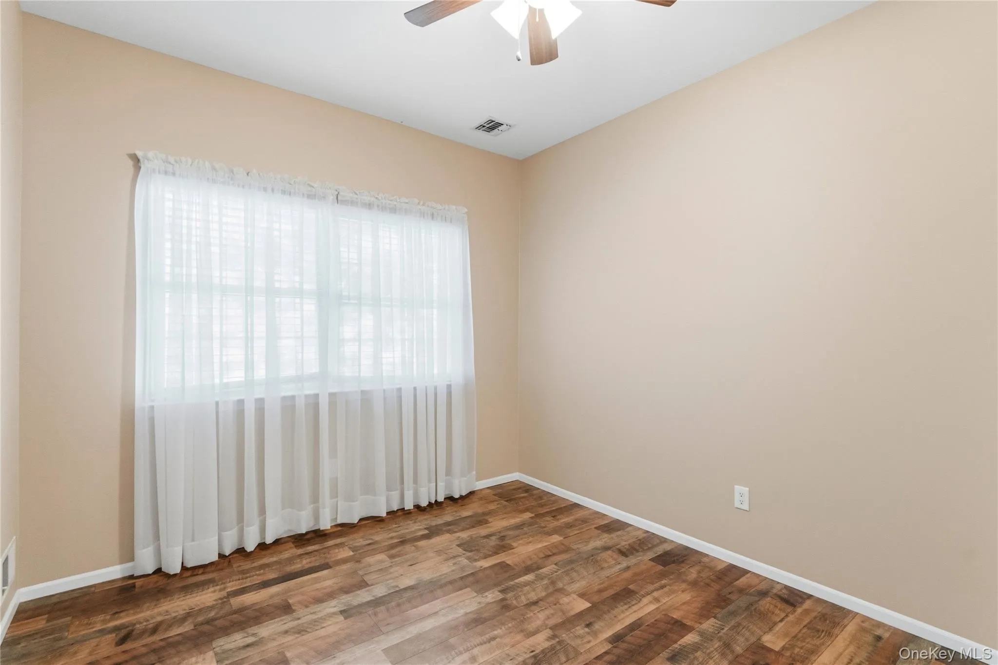 406 Narragansett Villas Drive, Babylon, NY, 2 Bedrooms Bedrooms, 5 Rooms Rooms,2 BathroomsBathrooms,Residential,For Rent,Narragansett Villas,0,1031042 406 Narragansett Villas Drive, Babylon, NY, 2 Bedrooms Bedrooms, 5 Rooms Rooms,2 BathroomsBathrooms,Residential,For Rent,Narragansett Villas,0,1031042