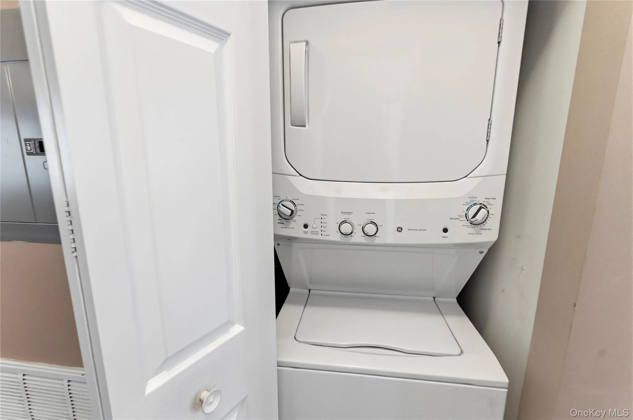 406 Narragansett Villas Drive, Babylon, NY, 2 Bedrooms Bedrooms, 5 Rooms Rooms,2 BathroomsBathrooms,Residential,For Rent,Narragansett Villas,0,1031042 406 Narragansett Villas Drive, Babylon, NY, 2 Bedrooms Bedrooms, 5 Rooms Rooms,2 BathroomsBathrooms,Residential,For Rent,Narragansett Villas,0,1031042