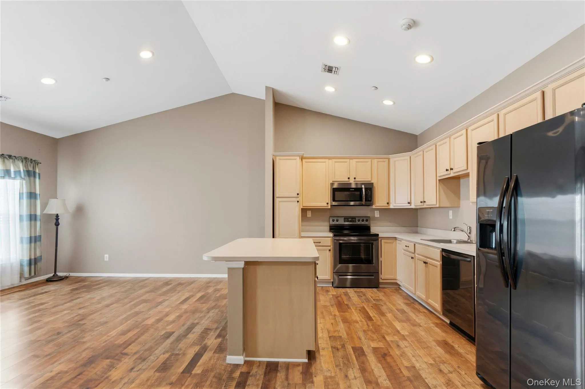 406 Narragansett Villas Drive, Babylon, NY, 2 Bedrooms Bedrooms, 5 Rooms Rooms,2 BathroomsBathrooms,Residential,For Rent,Narragansett Villas,0,1031042 406 Narragansett Villas Drive, Babylon, NY, 2 Bedrooms Bedrooms, 5 Rooms Rooms,2 BathroomsBathrooms,Residential,For Rent,Narragansett Villas,0,1031042