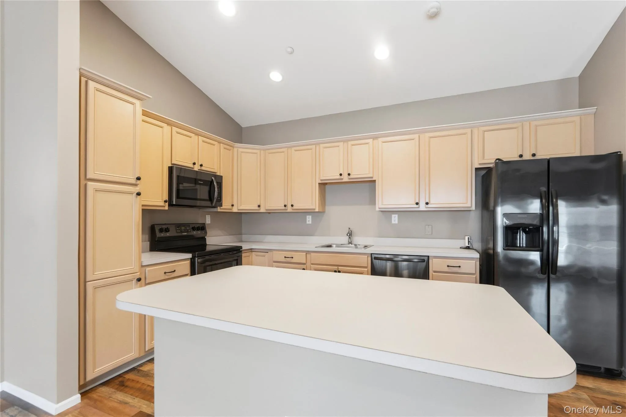 406 Narragansett Villas Drive, Babylon, NY, 2 Bedrooms Bedrooms, 5 Rooms Rooms,2 BathroomsBathrooms,Residential,For Rent,Narragansett Villas,0,1031042 406 Narragansett Villas Drive, Babylon, NY, 2 Bedrooms Bedrooms, 5 Rooms Rooms,2 BathroomsBathrooms,Residential,For Rent,Narragansett Villas,0,1031042