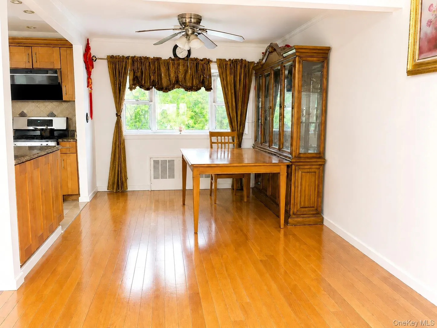 110 Leahy Street, Oyster Bay, NY, 4 Bedrooms Bedrooms, 9 Rooms Rooms,3 BathroomsBathrooms,Residential,For Rent,Leahy,0,1031044 110 Leahy Street, Oyster Bay, NY, 4 Bedrooms Bedrooms, 9 Rooms Rooms,3 BathroomsBathrooms,Residential,For Rent,Leahy,0,1031044