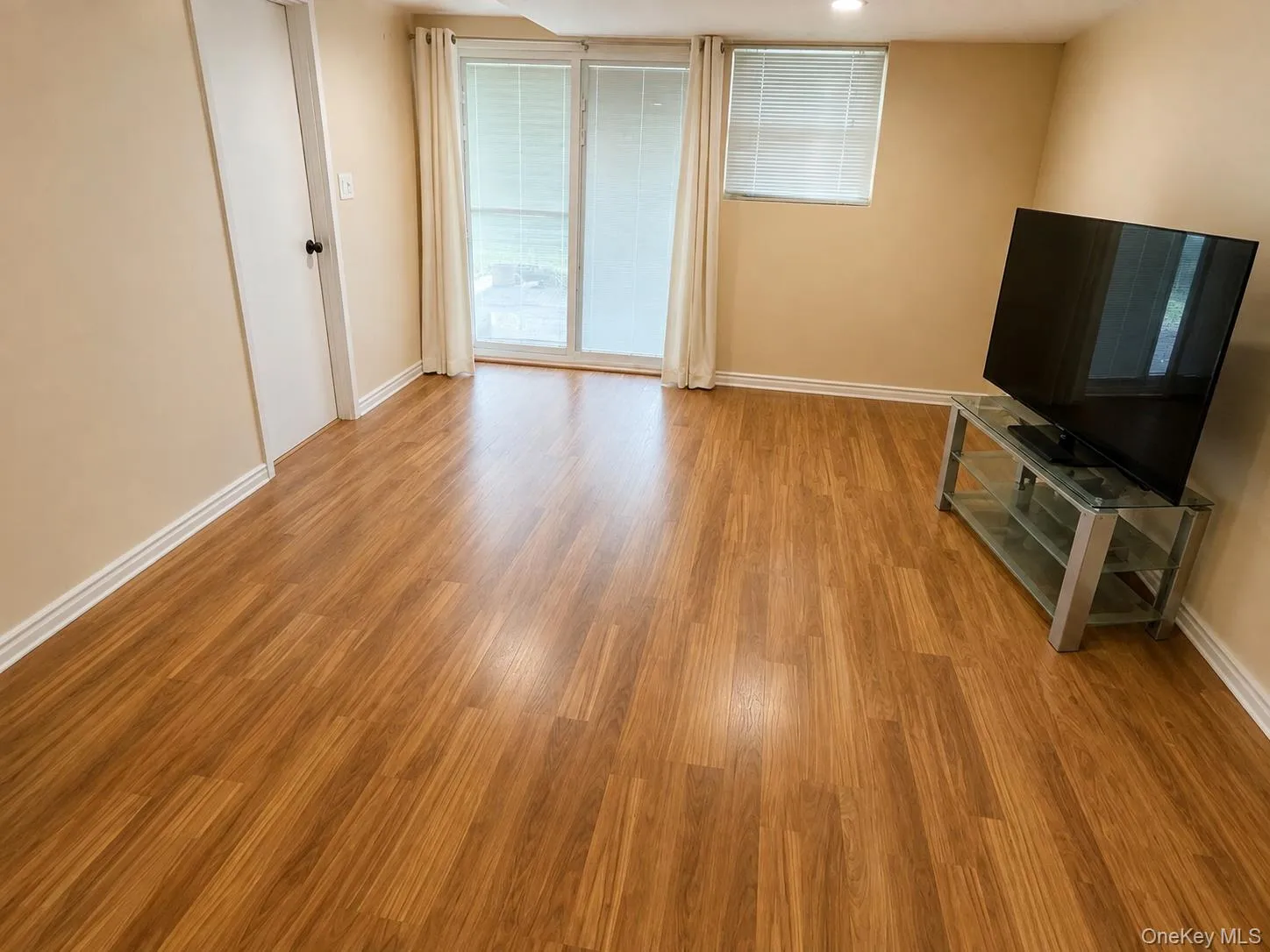 110 Leahy Street, Oyster Bay, NY, 4 Bedrooms Bedrooms, 9 Rooms Rooms,3 BathroomsBathrooms,Residential,For Rent,Leahy,0,1031044 110 Leahy Street, Oyster Bay, NY, 4 Bedrooms Bedrooms, 9 Rooms Rooms,3 BathroomsBathrooms,Residential,For Rent,Leahy,0,1031044