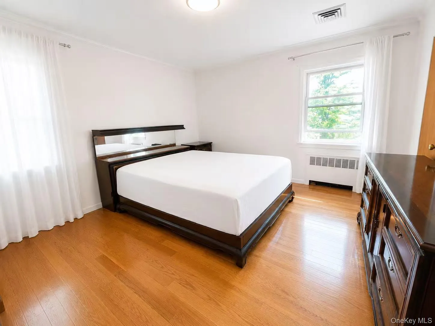110 Leahy Street, Oyster Bay, NY, 4 Bedrooms Bedrooms, 9 Rooms Rooms,3 BathroomsBathrooms,Residential,For Rent,Leahy,0,1031044 110 Leahy Street, Oyster Bay, NY, 4 Bedrooms Bedrooms, 9 Rooms Rooms,3 BathroomsBathrooms,Residential,For Rent,Leahy,0,1031044
