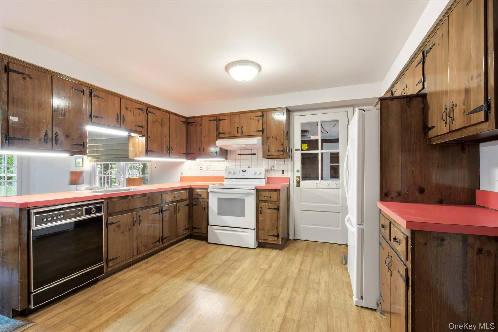 1936 Midlane, Oyster Bay, NY, 4 Bedrooms Bedrooms, 8 Rooms Rooms,2 BathroomsBathrooms,Residential,For Rent,Midlane,0,1031054 1936 Midlane, Oyster Bay, NY, 4 Bedrooms Bedrooms, 8 Rooms Rooms,2 BathroomsBathrooms,Residential,For Rent,Midlane,0,1031054