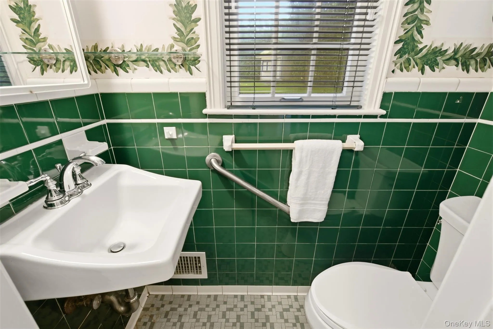Powder Room Powder Room