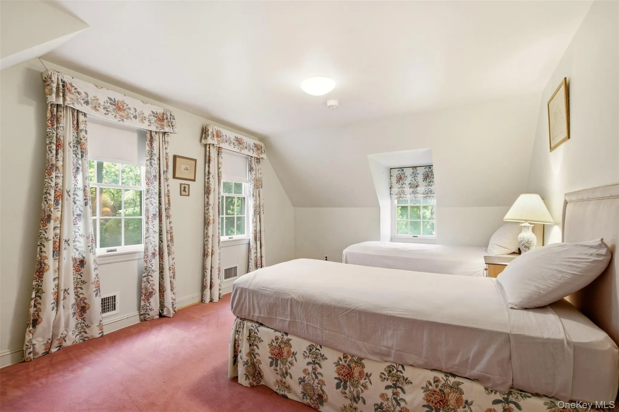 1936 Midlane, Oyster Bay, NY, 4 Bedrooms Bedrooms, 8 Rooms Rooms,2 BathroomsBathrooms,Residential,For Rent,Midlane,0,1031054 1936 Midlane, Oyster Bay, NY, 4 Bedrooms Bedrooms, 8 Rooms Rooms,2 BathroomsBathrooms,Residential,For Rent,Midlane,0,1031054