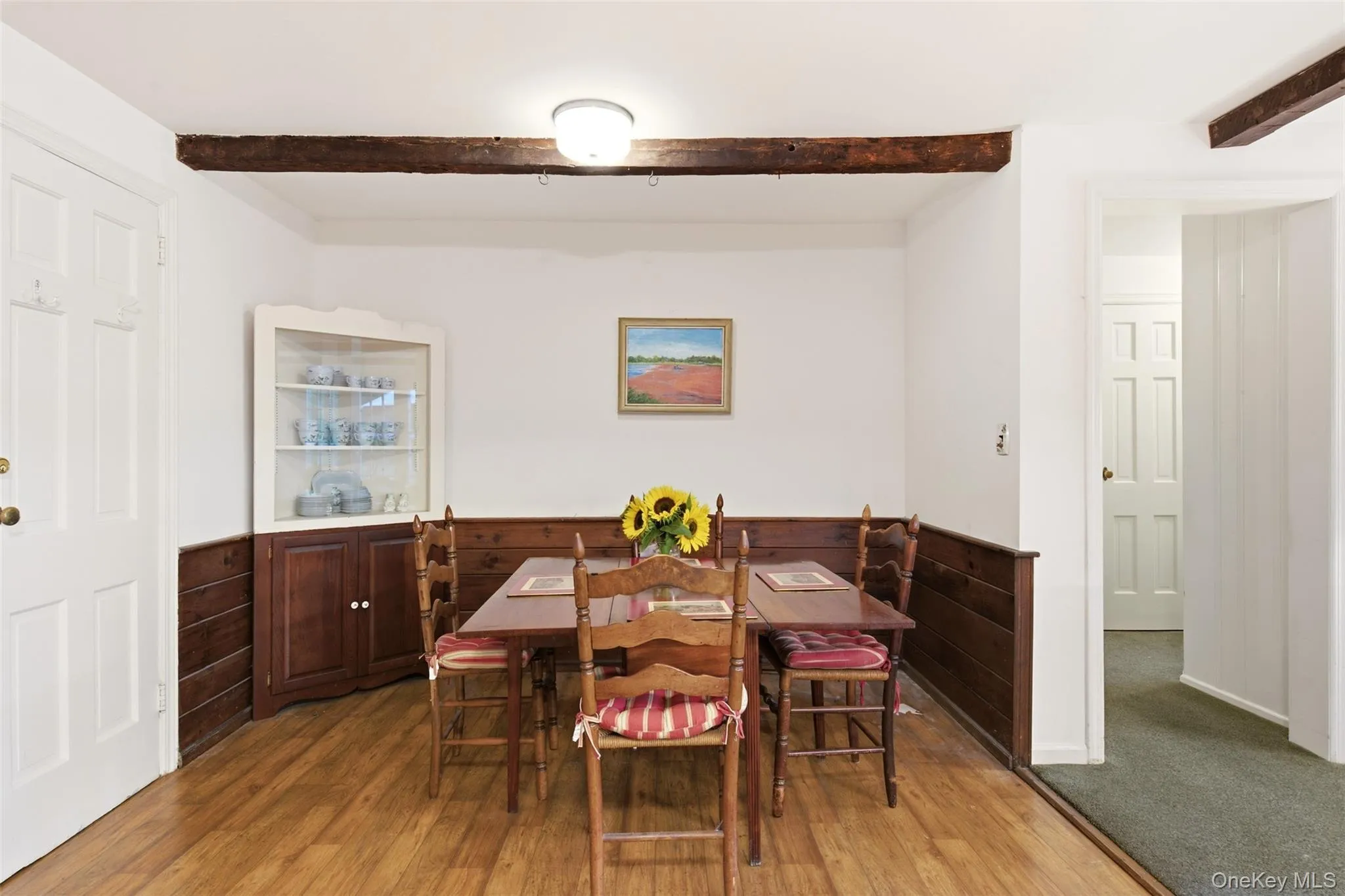Eat-In Kitchen area Eat-In Kitchen area