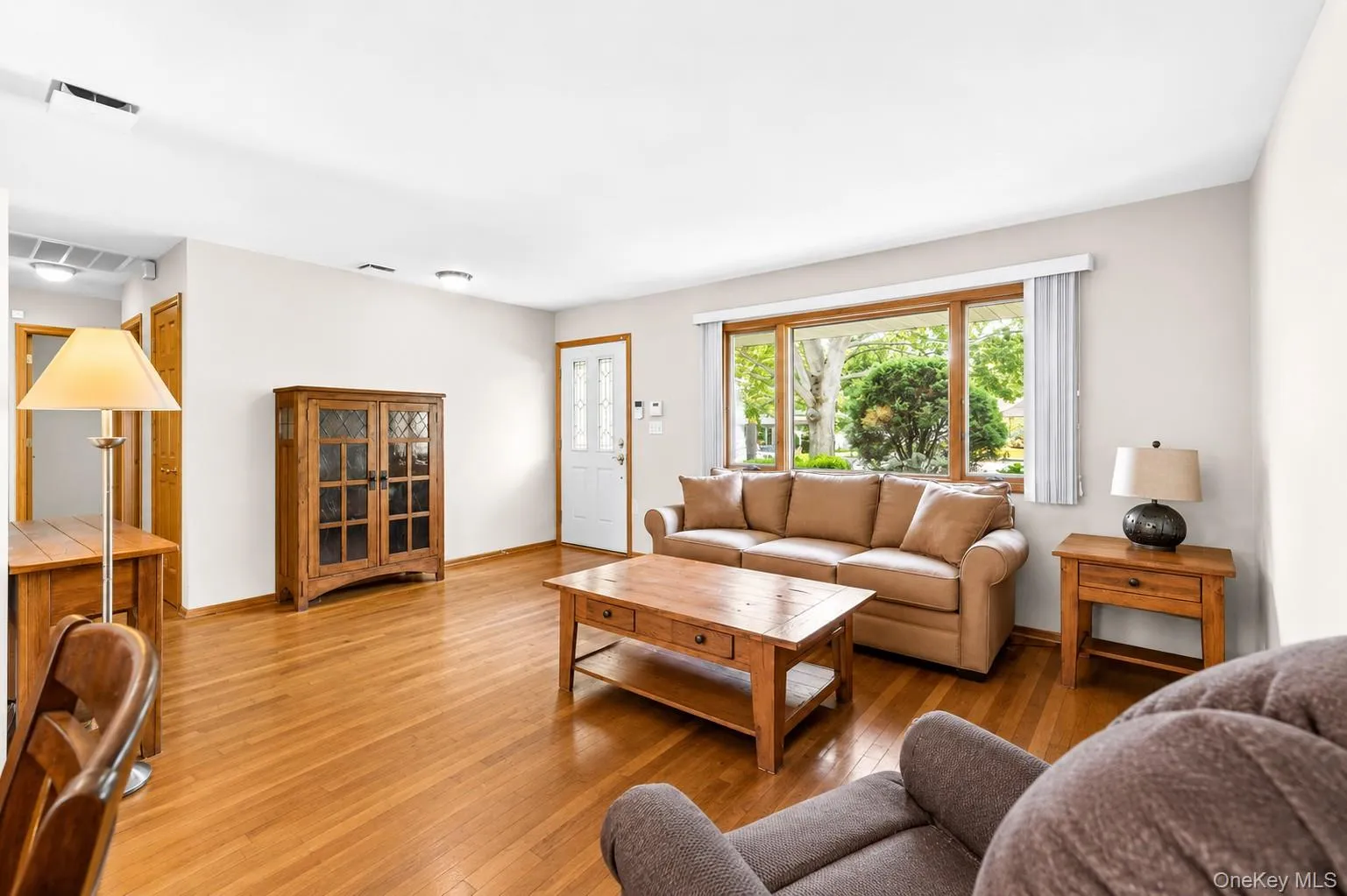 51 Longworth Avenue, Huntington, NY, 3 Bedrooms Bedrooms, 8 Rooms Rooms,2 BathroomsBathrooms,Residential,For Rent,Longworth,0,1031057 51 Longworth Avenue, Huntington, NY, 3 Bedrooms Bedrooms, 8 Rooms Rooms,2 BathroomsBathrooms,Residential,For Rent,Longworth,0,1031057