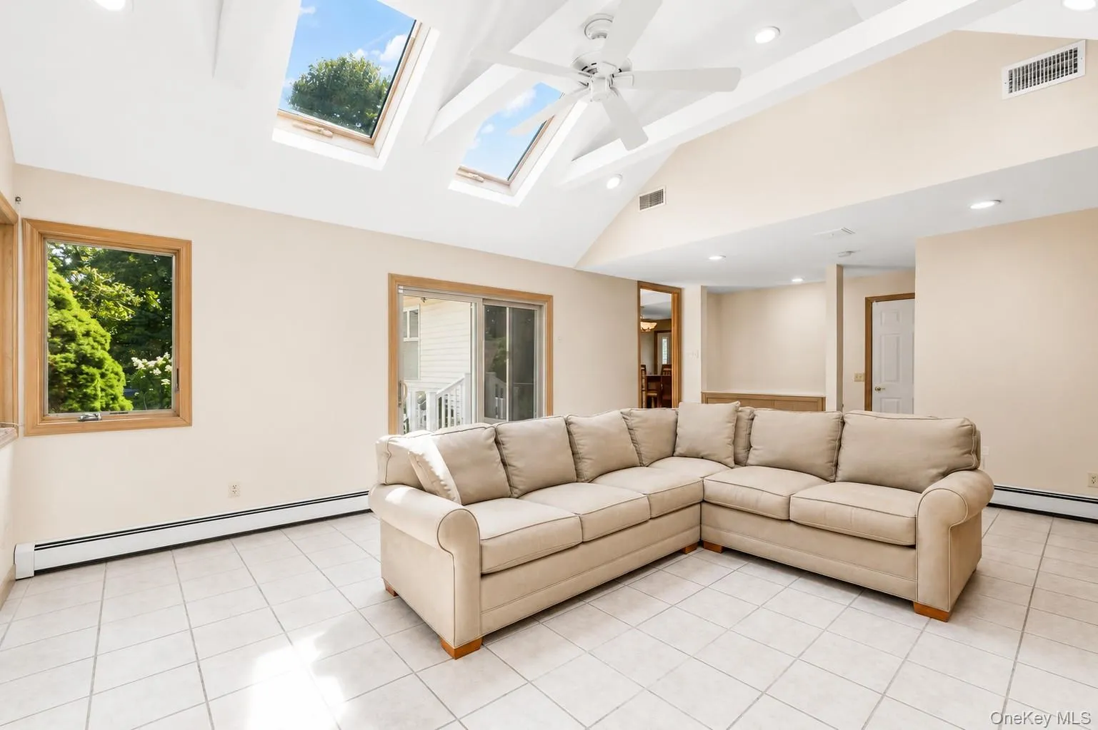 51 Longworth Avenue, Huntington, NY, 3 Bedrooms Bedrooms, 8 Rooms Rooms,2 BathroomsBathrooms,Residential,For Rent,Longworth,0,1031057 51 Longworth Avenue, Huntington, NY, 3 Bedrooms Bedrooms, 8 Rooms Rooms,2 BathroomsBathrooms,Residential,For Rent,Longworth,0,1031057