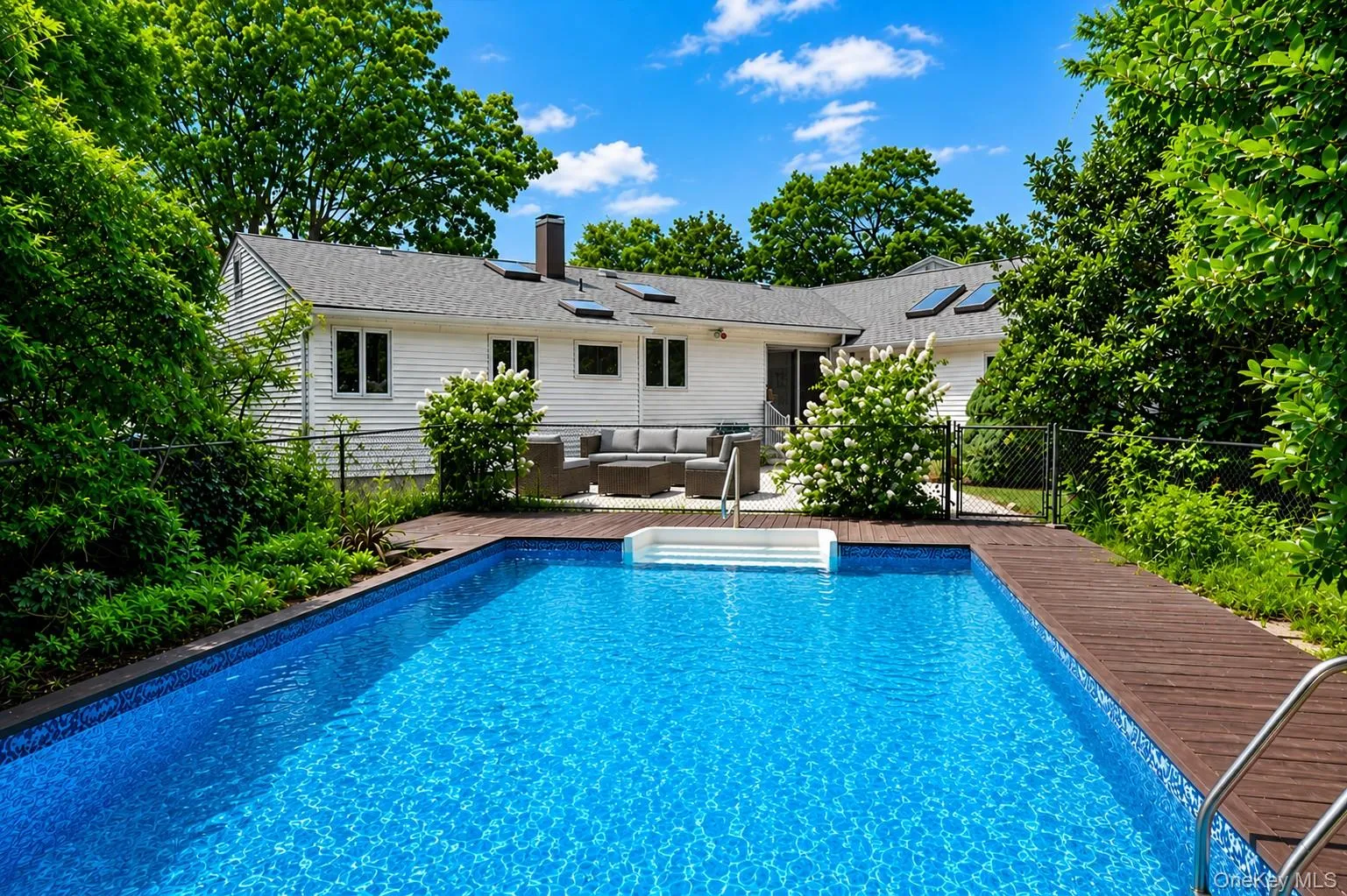 51 Longworth Avenue, Huntington, NY, 3 Bedrooms Bedrooms, 8 Rooms Rooms,2 BathroomsBathrooms,Residential,For Rent,Longworth,0,1031057 51 Longworth Avenue, Huntington, NY, 3 Bedrooms Bedrooms, 8 Rooms Rooms,2 BathroomsBathrooms,Residential,For Rent,Longworth,0,1031057