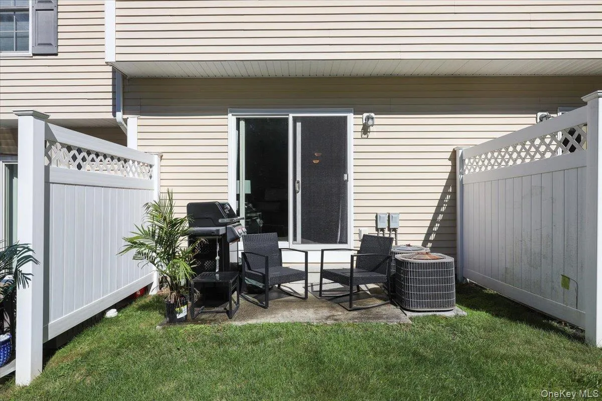 203 Alexandra Court, Carmel, NY, 2 Bedrooms Bedrooms, 5 Rooms Rooms,1 BathroomBathrooms,Residential,For Rent,Alexandra,0,1031059 203 Alexandra Court, Carmel, NY, 2 Bedrooms Bedrooms, 5 Rooms Rooms,1 BathroomBathrooms,Residential,For Rent,Alexandra,0,1031059