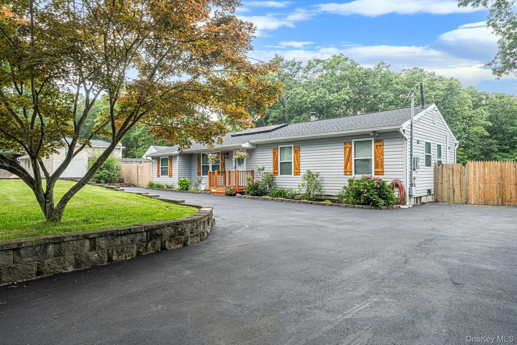 61 End Avenue, Brookhaven, NY, 3 Bedrooms Bedrooms, 7 Rooms Rooms,1 BathroomBathrooms,Residential,For Rent,End,0,1031060 61 End Avenue, Brookhaven, NY, 3 Bedrooms Bedrooms, 7 Rooms Rooms,1 BathroomBathrooms,Residential,For Rent,End,0,1031060