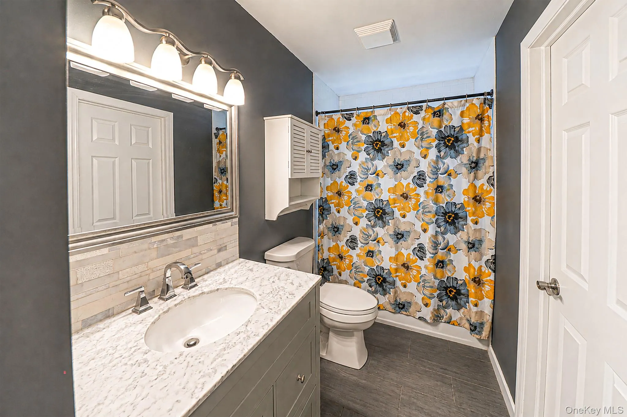 61 End Avenue, Brookhaven, NY, 3 Bedrooms Bedrooms, 7 Rooms Rooms,1 BathroomBathrooms,Residential,For Rent,End,0,1031060 61 End Avenue, Brookhaven, NY, 3 Bedrooms Bedrooms, 7 Rooms Rooms,1 BathroomBathrooms,Residential,For Rent,End,0,1031060