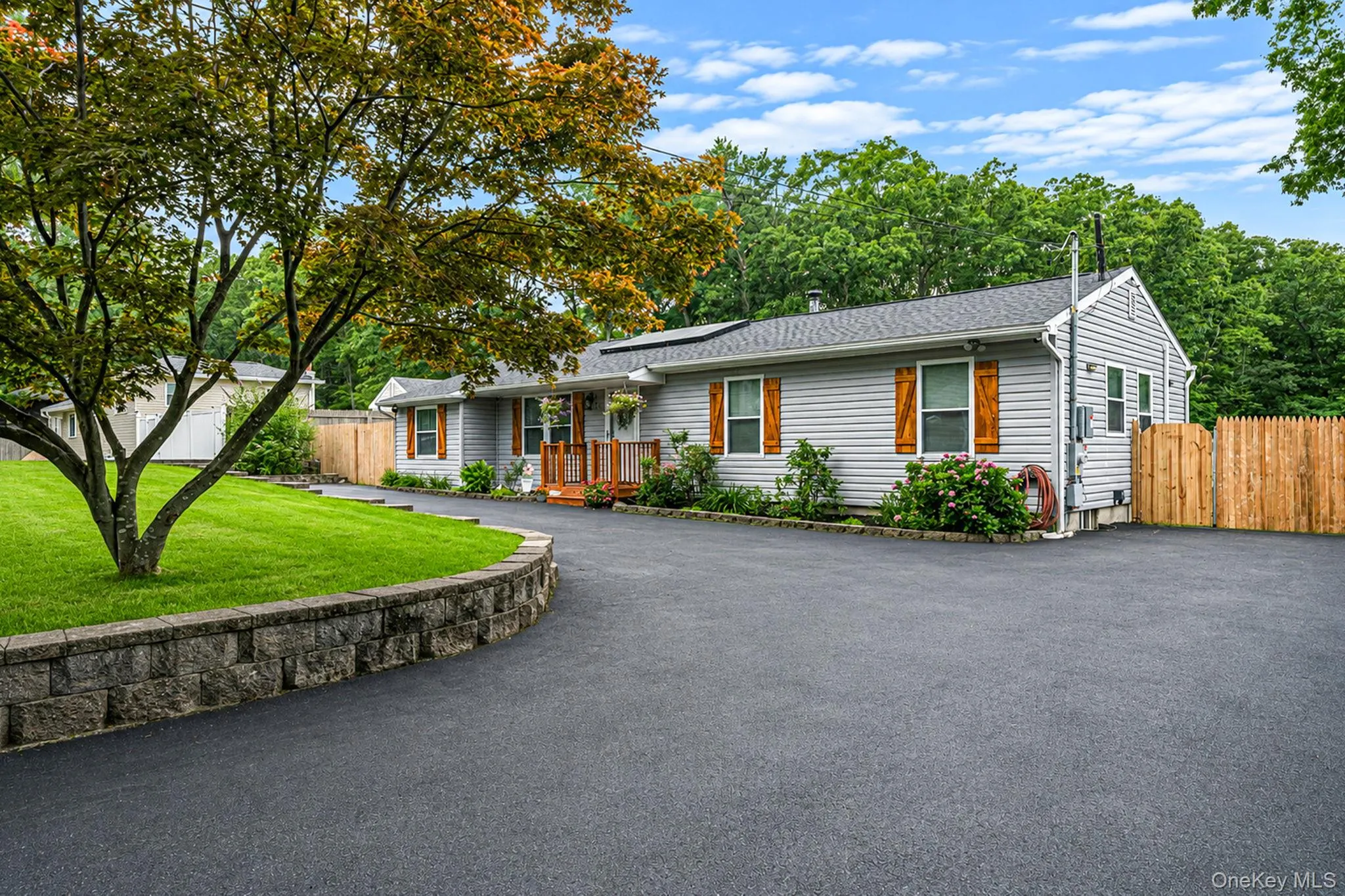 61 End Avenue, Brookhaven, NY, 3 Bedrooms Bedrooms, 7 Rooms Rooms,1 BathroomBathrooms,Residential,For Rent,End,0,1031060 61 End Avenue, Brookhaven, NY, 3 Bedrooms Bedrooms, 7 Rooms Rooms,1 BathroomBathrooms,Residential,For Rent,End,0,1031060